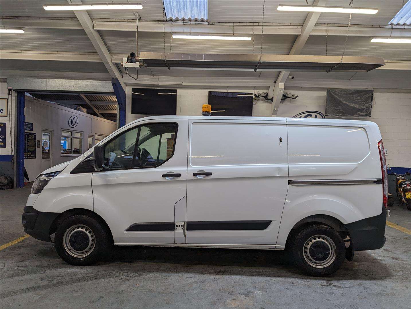 <p>2016 FORD TRANSIT CUSTOM 290</p>