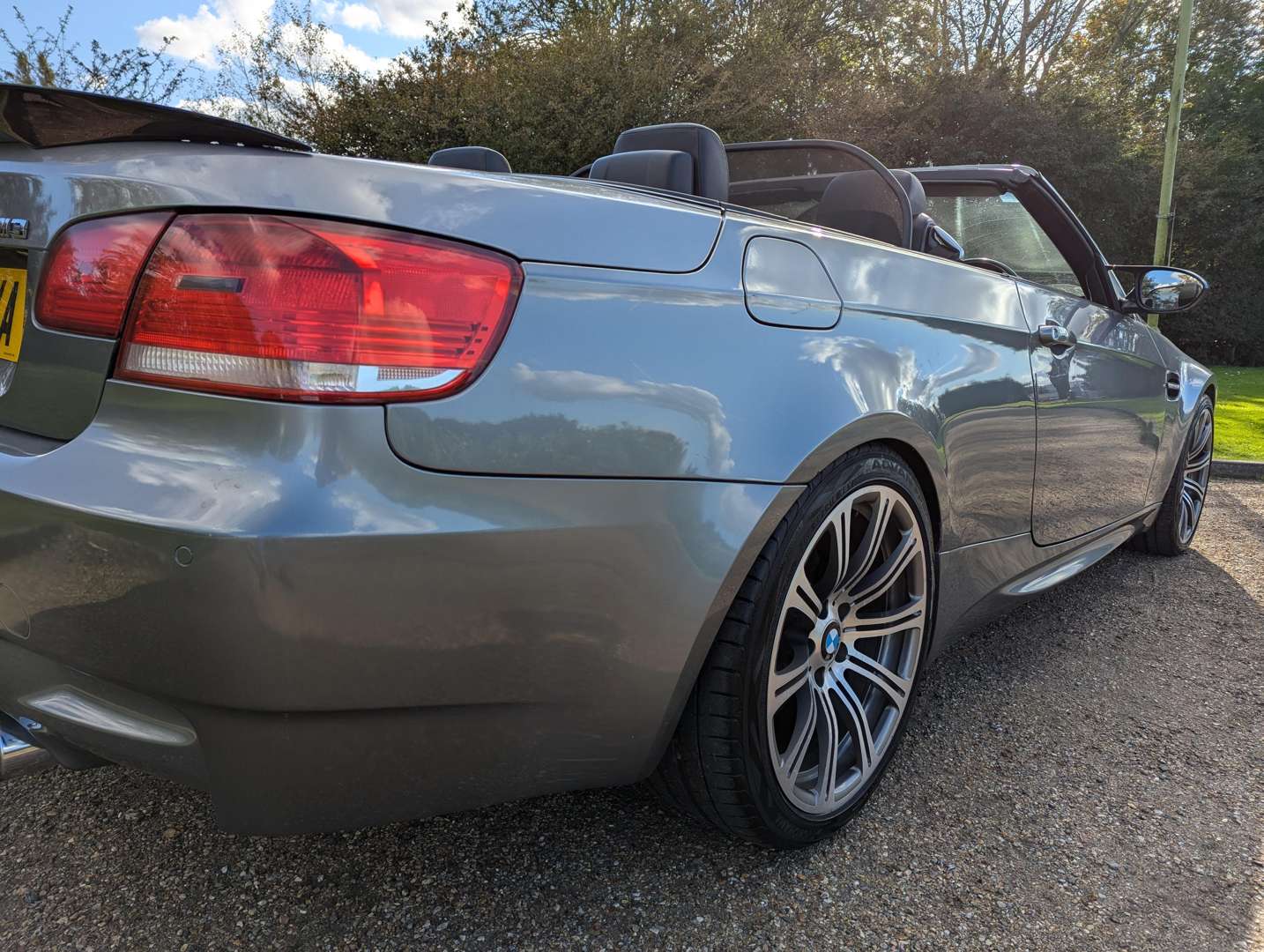 <p>2009 BMW M3 SEMI AUTO CONVERTIBLE</p>