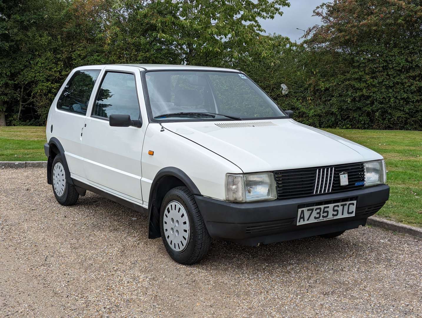 1984 FIAT UNO 45 ES ONE OWNER Saturday 4th Sunday 5th November 