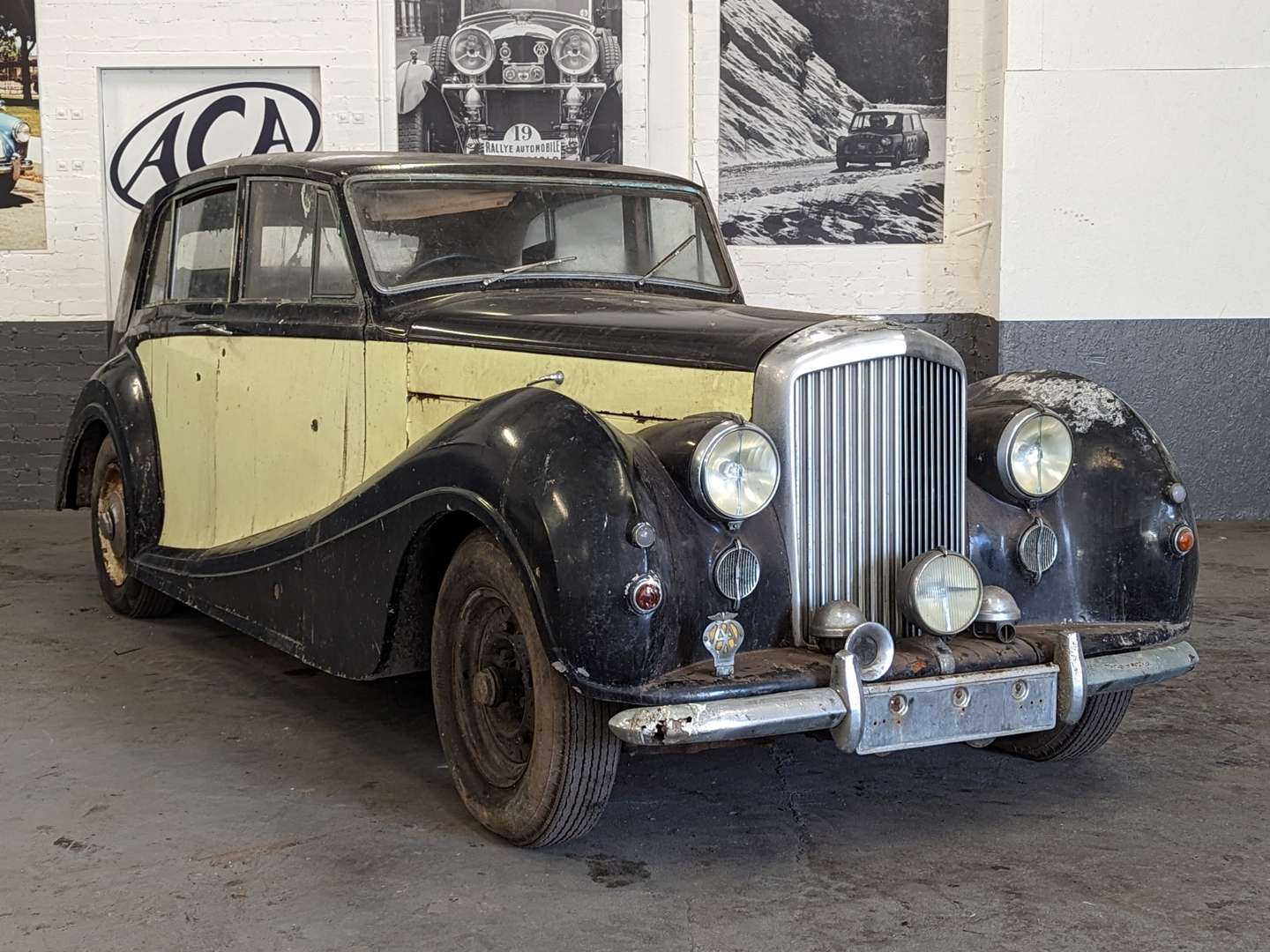 <p>1952 BENTLEY MK VI From the Scottish collection</p>