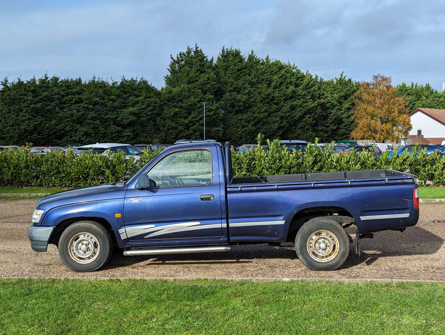 <p>2002 TOYOTA HILUX 2WD PICK-UP</p>