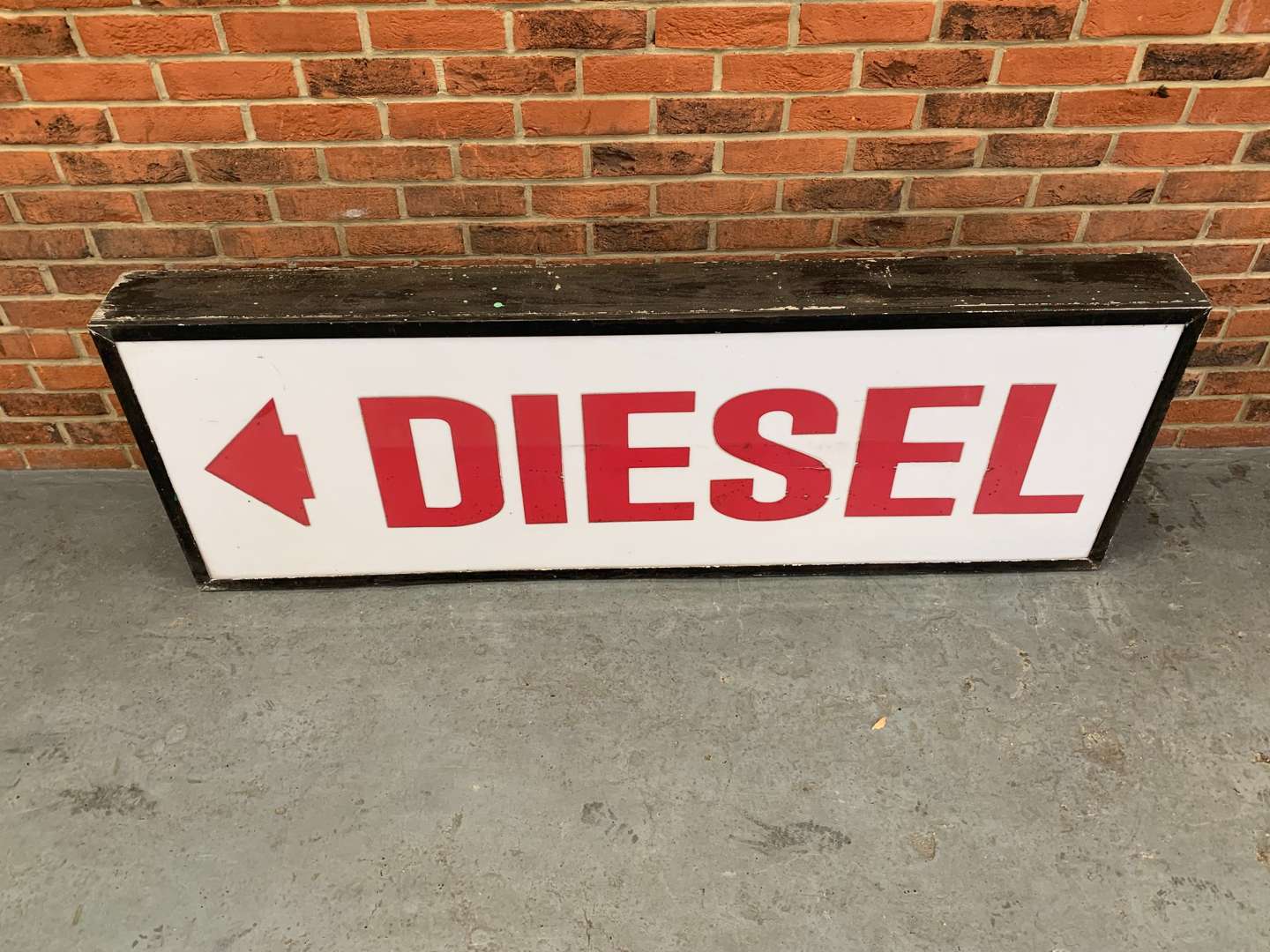 <p>Original Large Diesel Metal Cased Light Box</p>