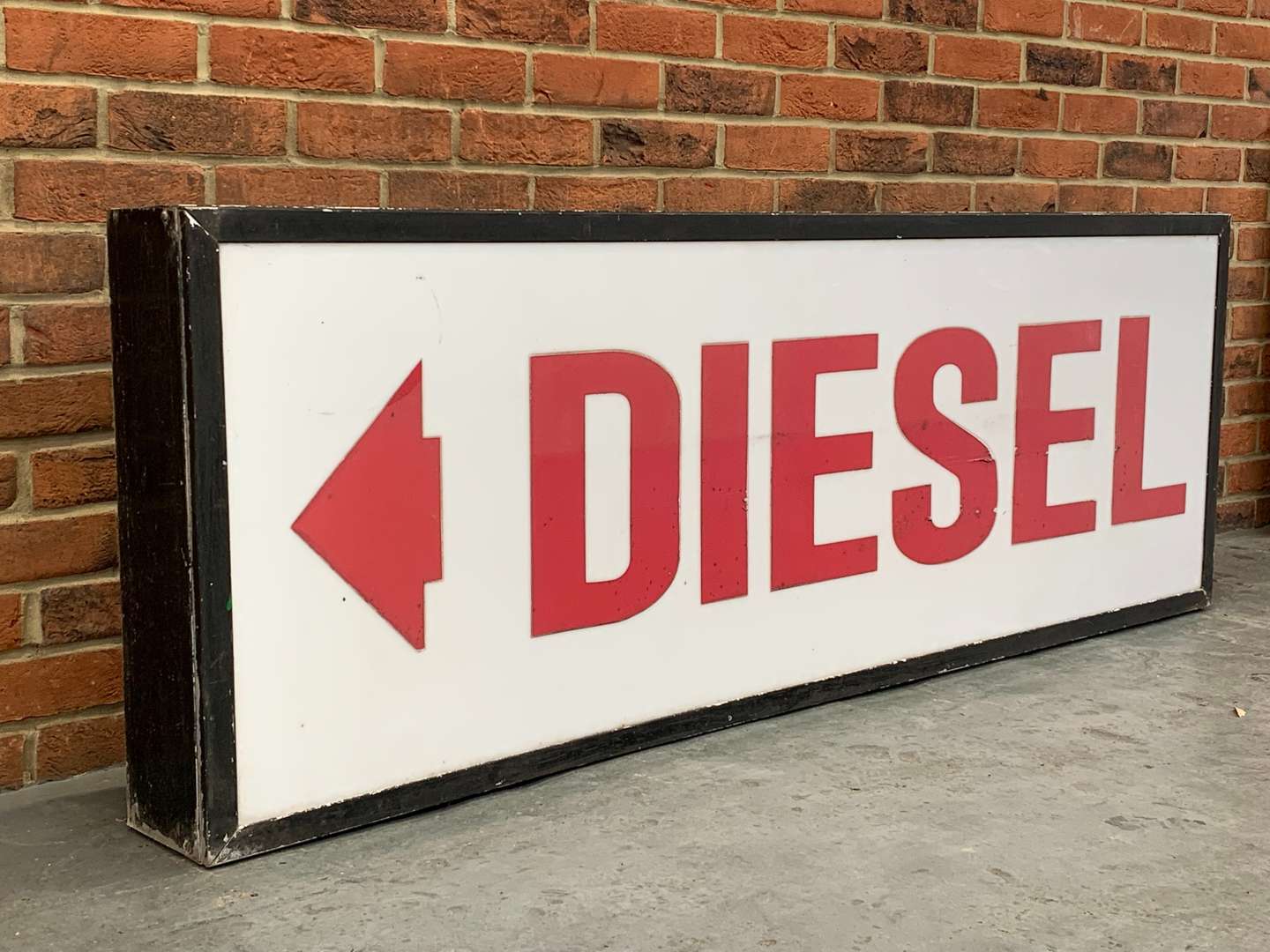 <p>Original Large Diesel Metal Cased Light Box</p>