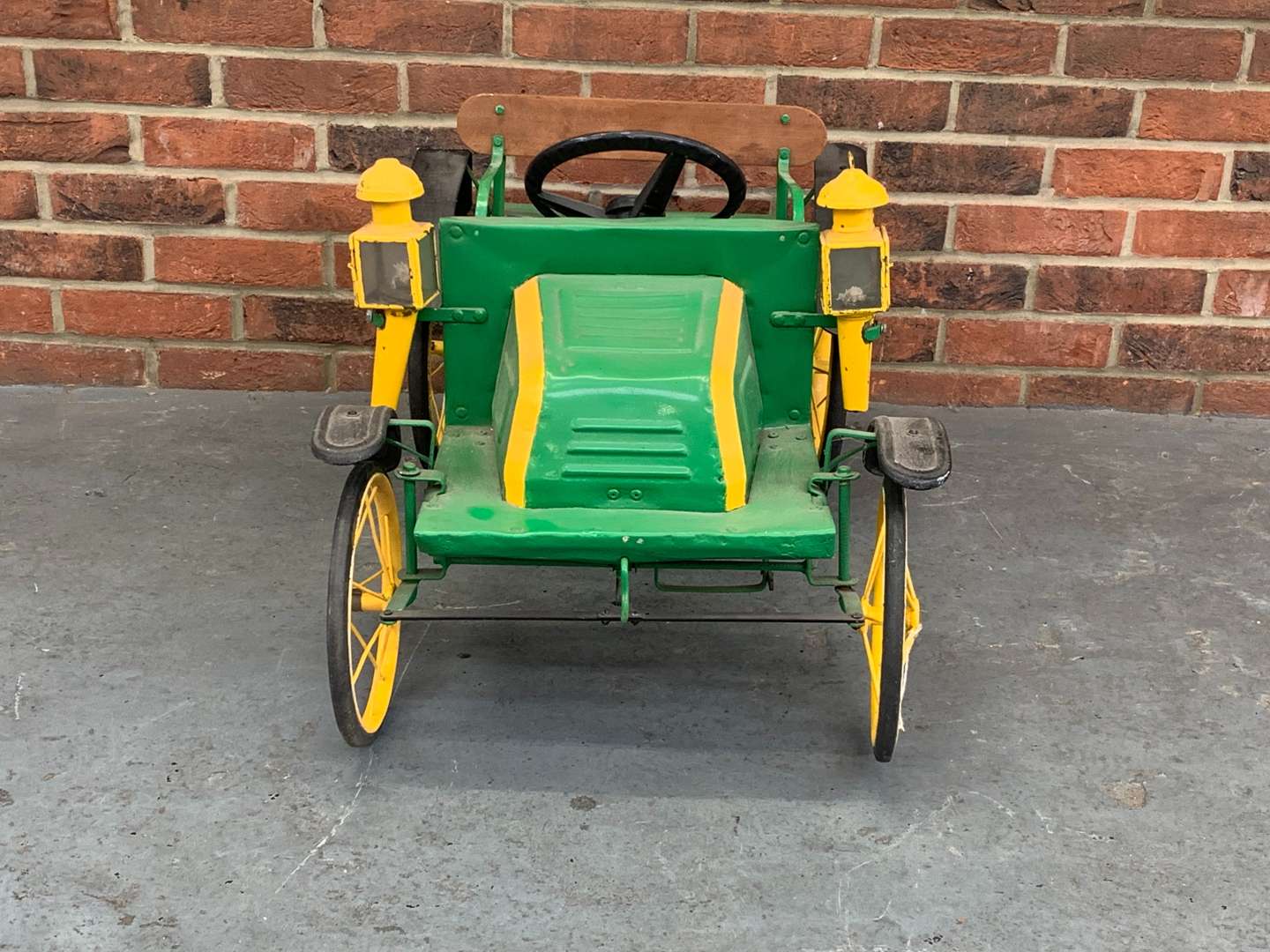 <p>Vintage Style Childs Pedal Car</p>