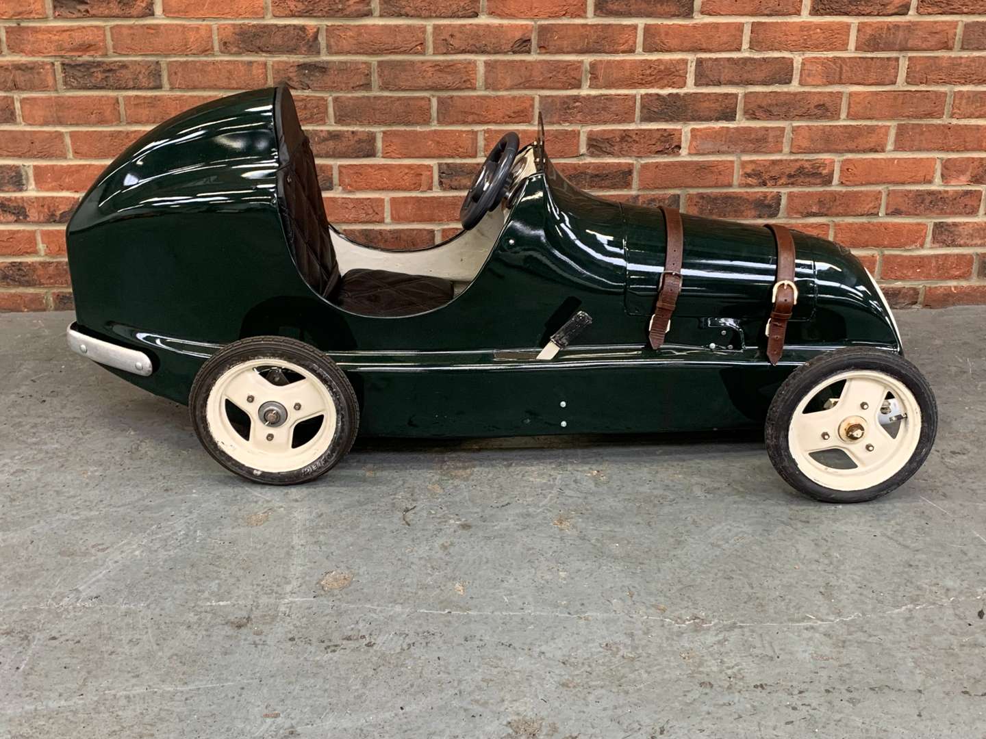 <p>Austin Pathfinder Pedal Car</p>