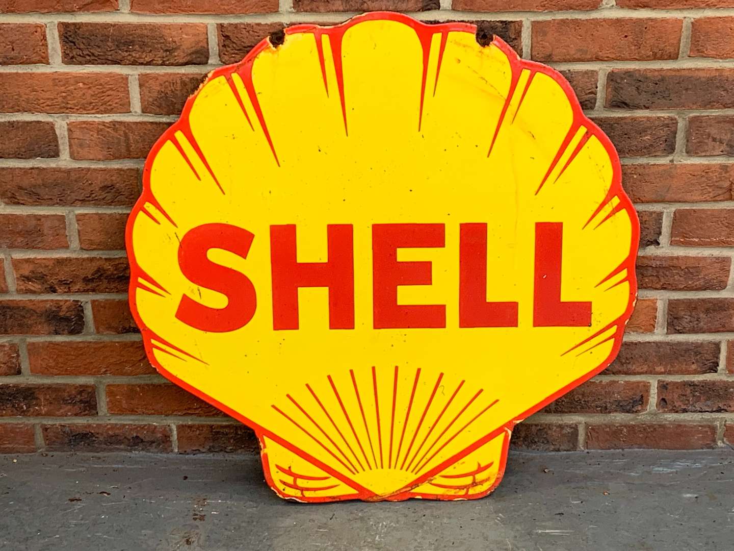 <p>Shell Enamel Sign</p>