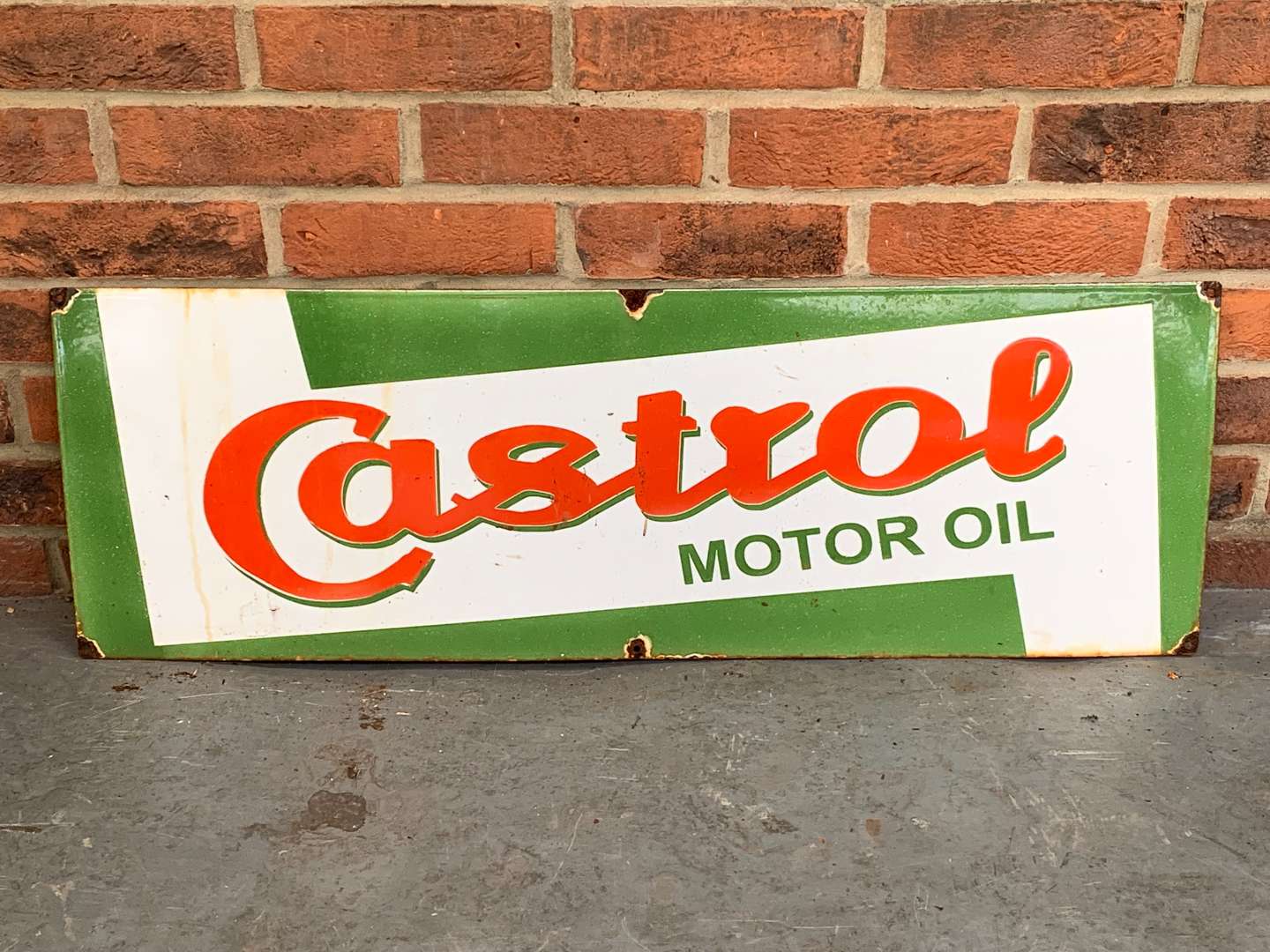 <p>Castrol Motor Oil Enamel Sign</p>