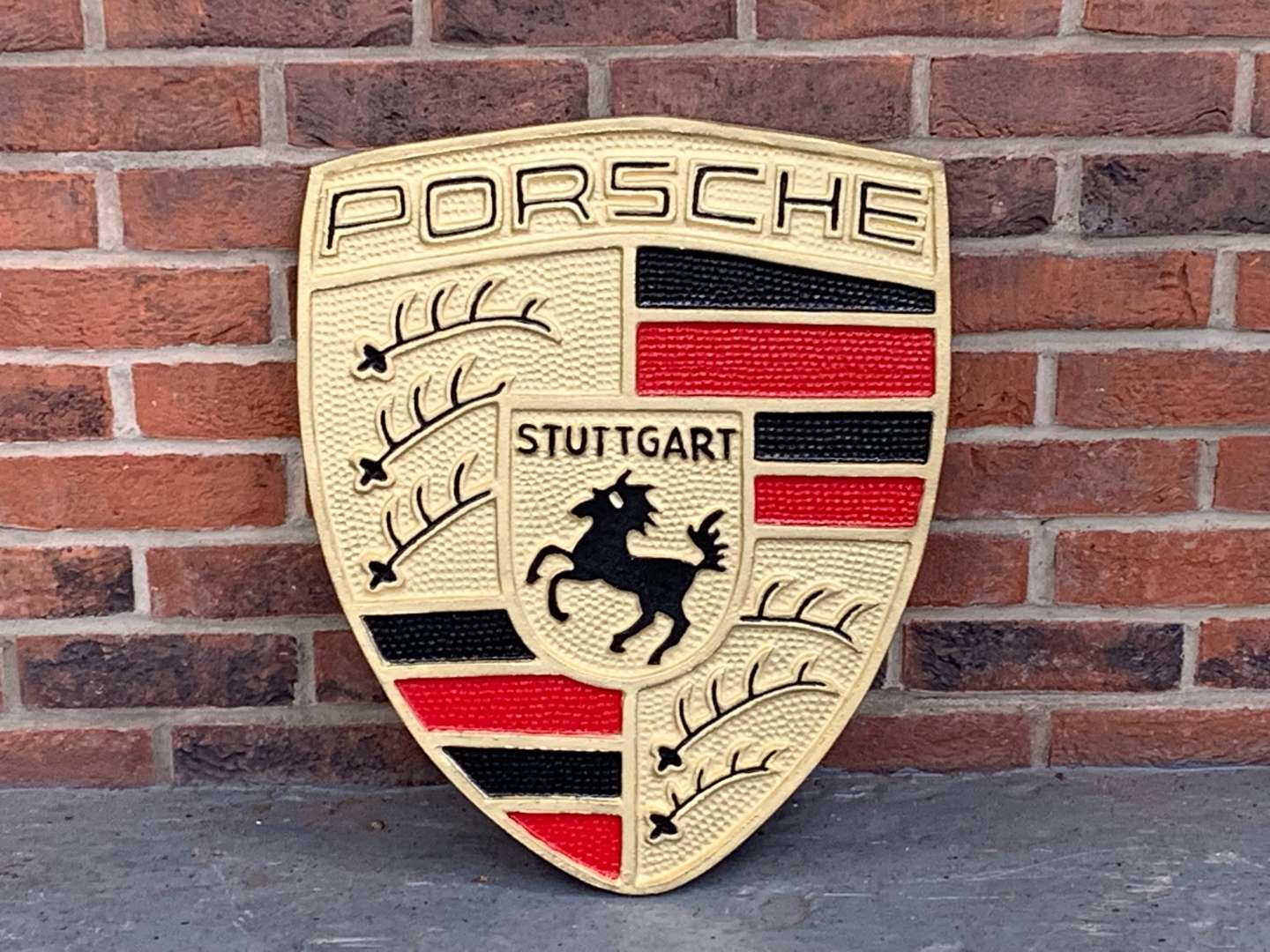 <p>Porsche Cast Aluminium Emblem Sign</p>