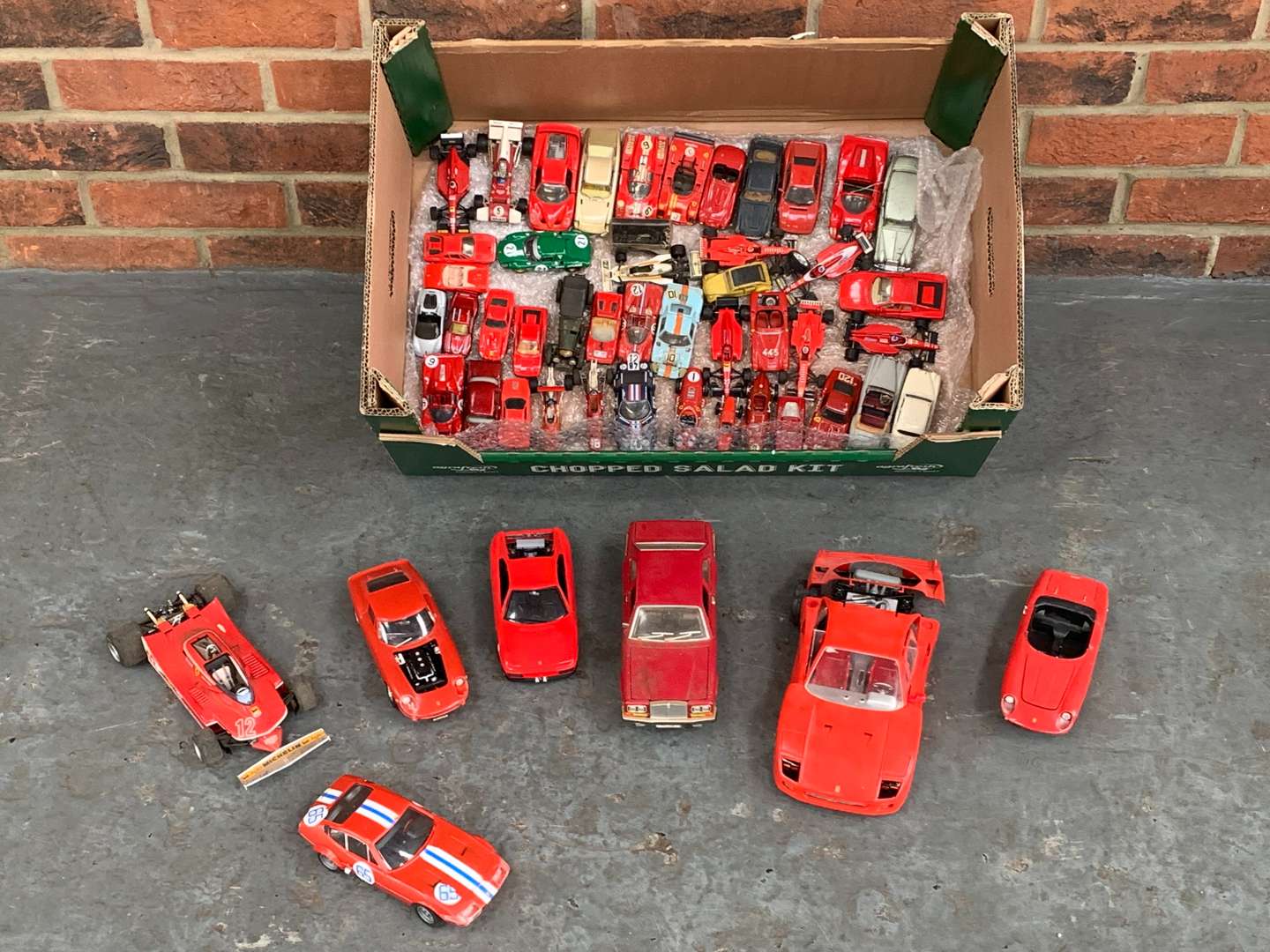 <p>Quantity of Model Ferrari's&nbsp;</p>