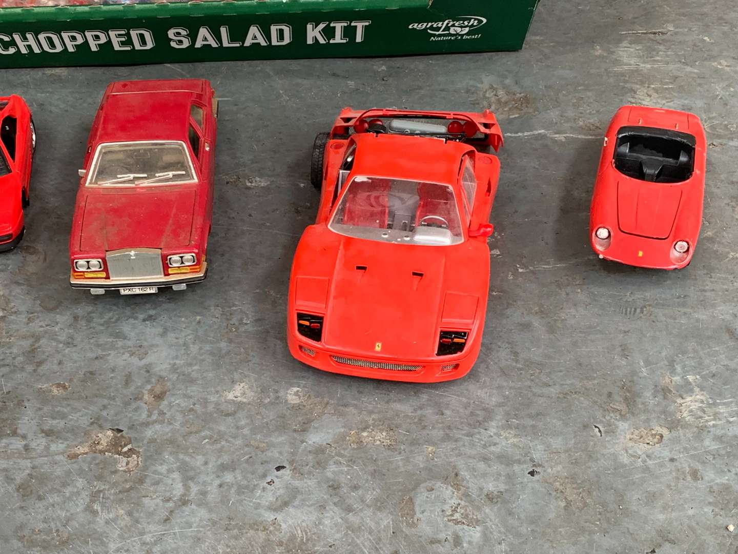 <p>Quantity of Model Ferrari's&nbsp;</p>