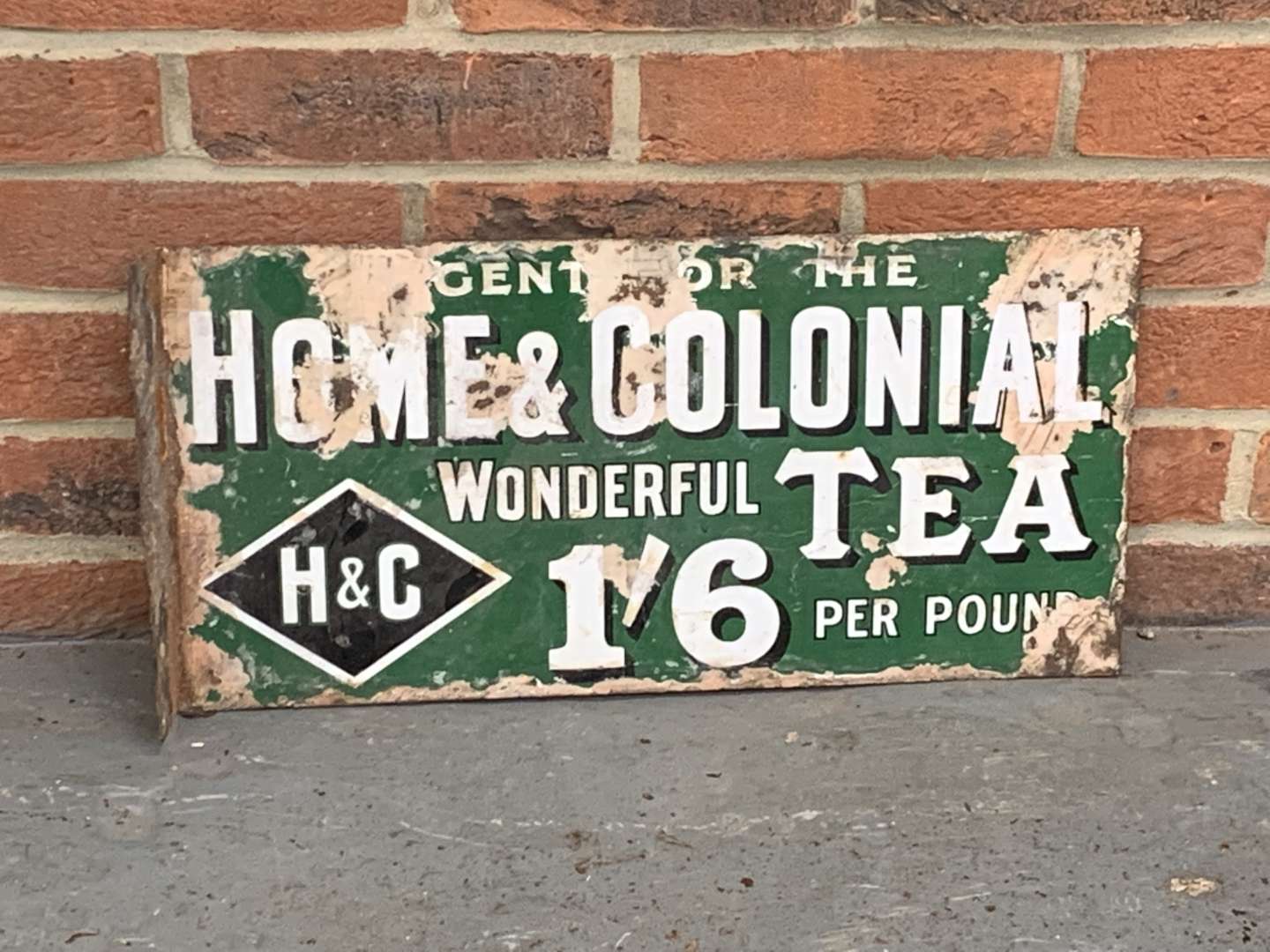 <p>Home and Colonial Tea Flange Sign</p>