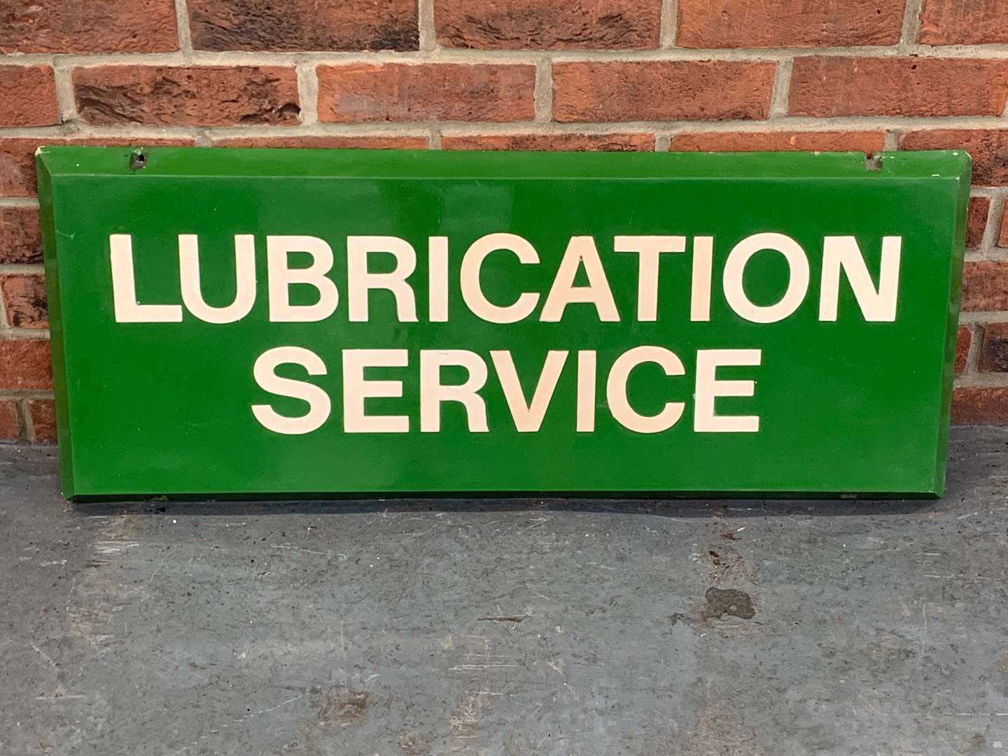 <p>Fibreglass Lubrication Service Sign</p>