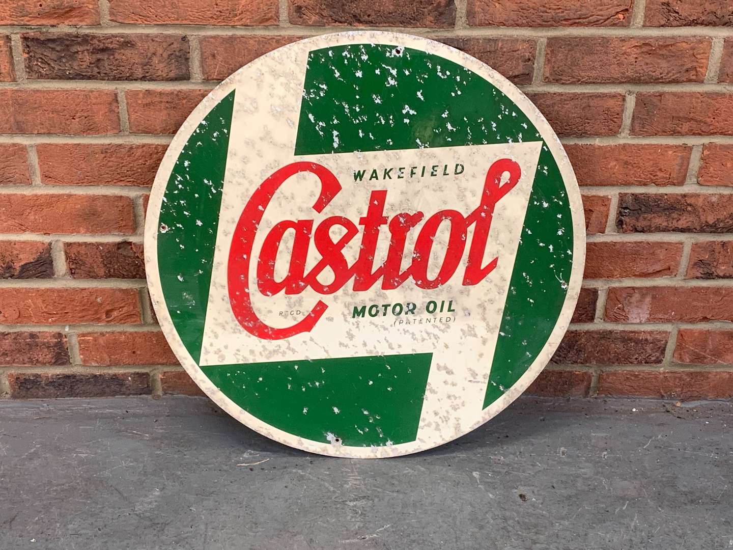 <p>Castrol Wakefield Motor Oil Aluminium Sign</p>