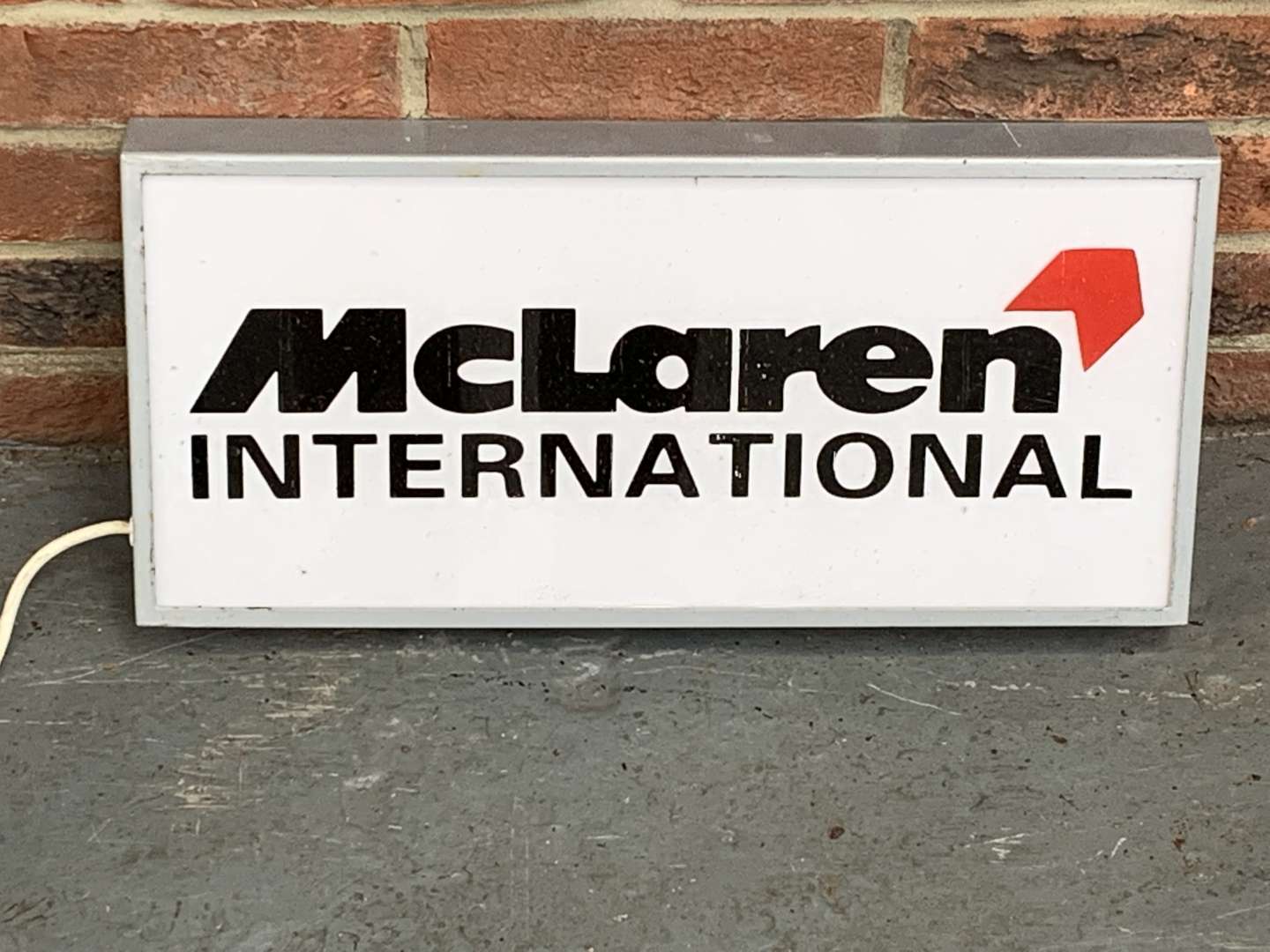 <p>Mclaren International &nbsp;Illuminated Sign</p>