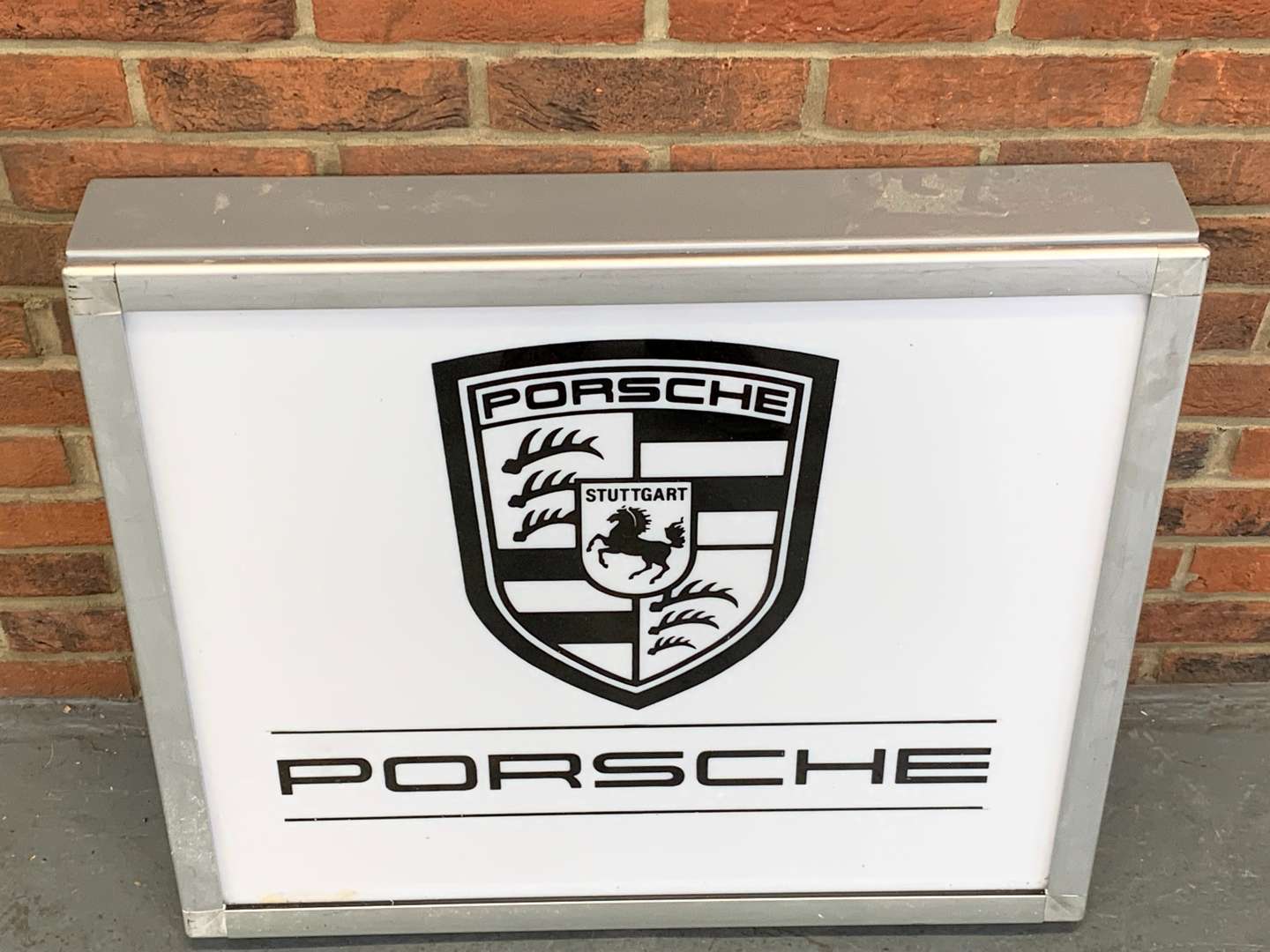 <p>Porsche Illuminated Sign</p>