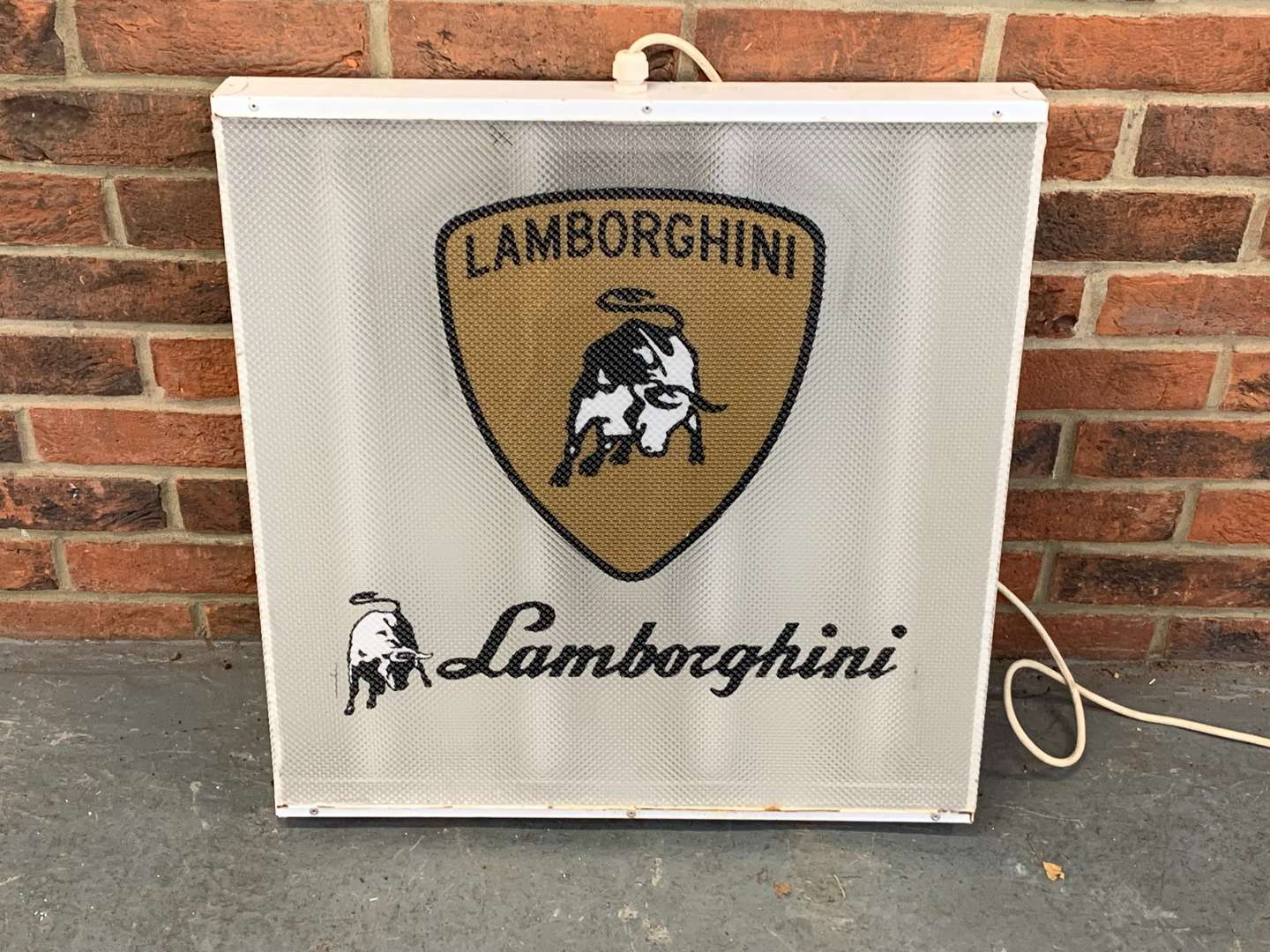 <p>Lamborghini Illuminated Sign</p>