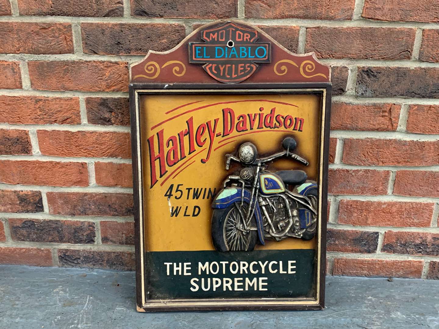 <p>Harley-Davidson Raised Wooden Sign</p>