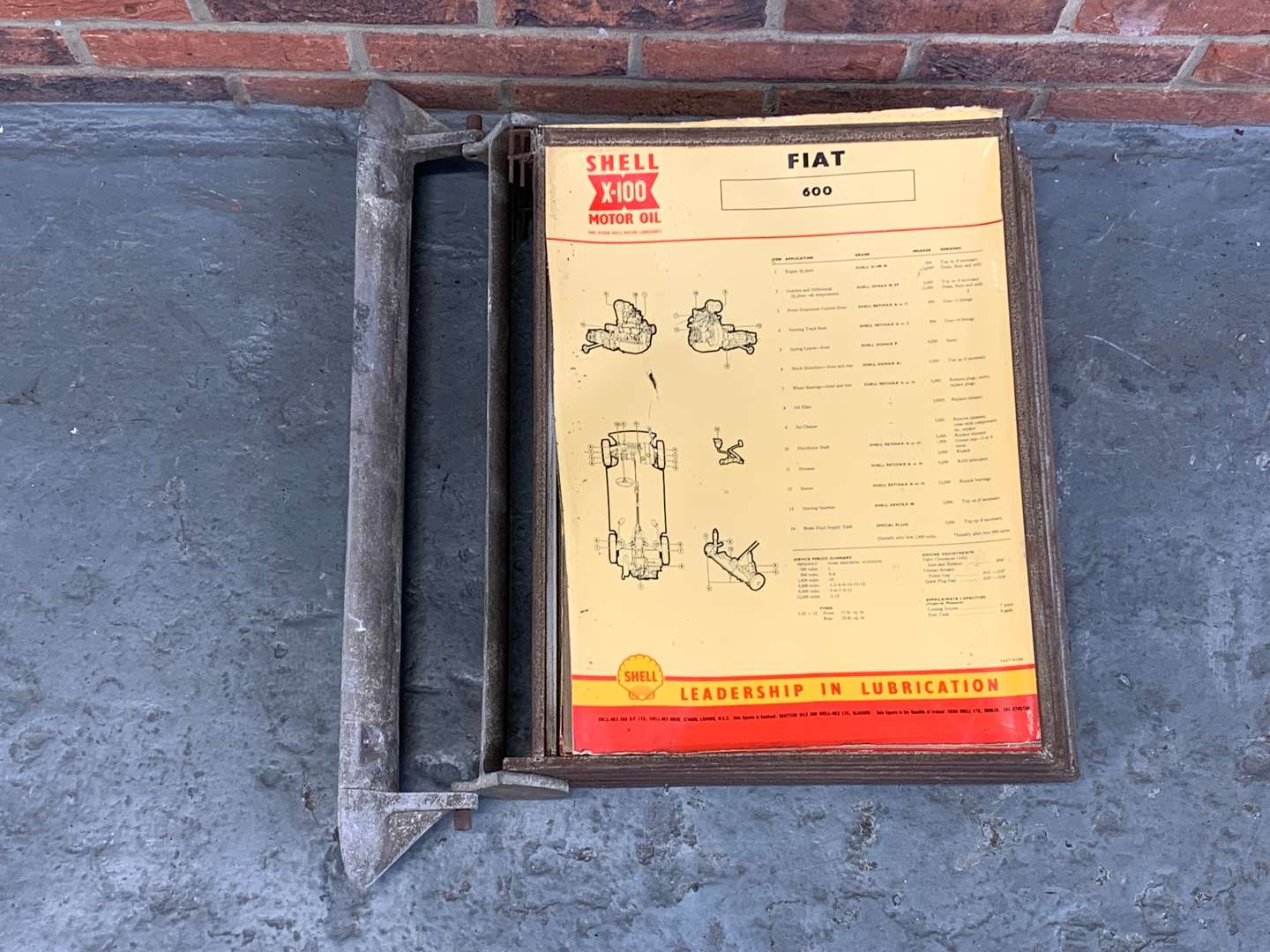 <p>Shell Motor Oil Wall Mounted Manuals&nbsp;</p>