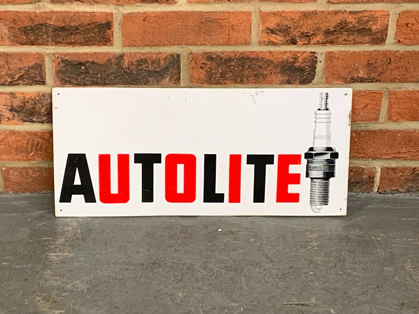 <p>Autolite Spark Plug Tin Sign</p>