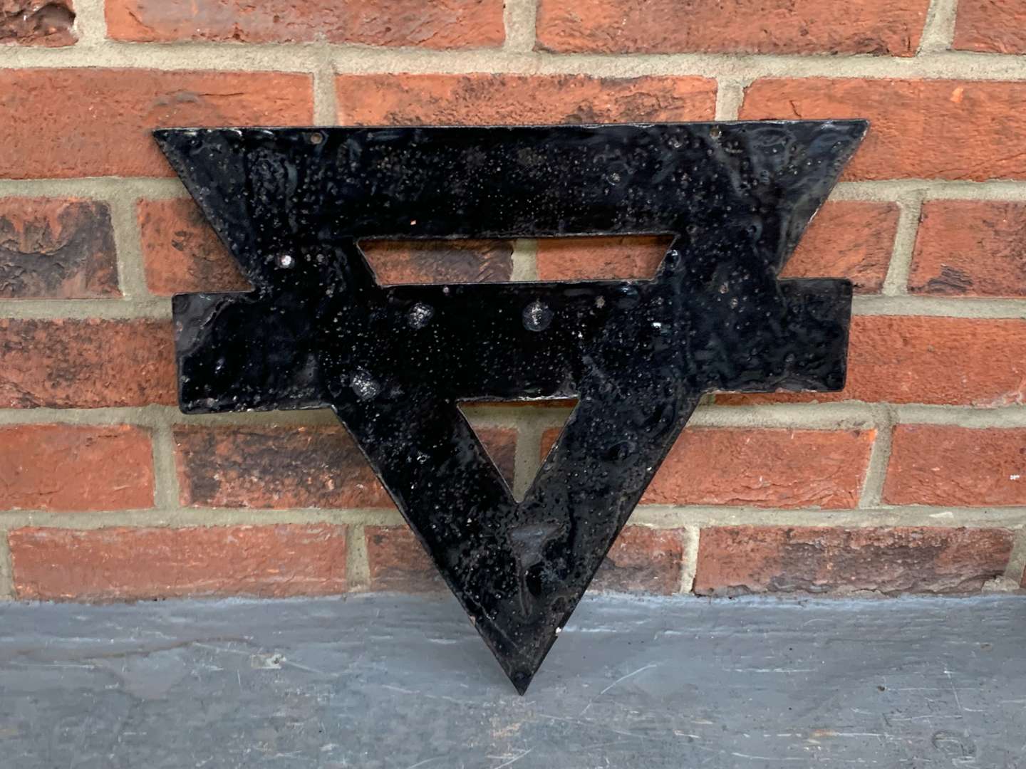 <p>Conoco Enamel Triangular Sign</p>