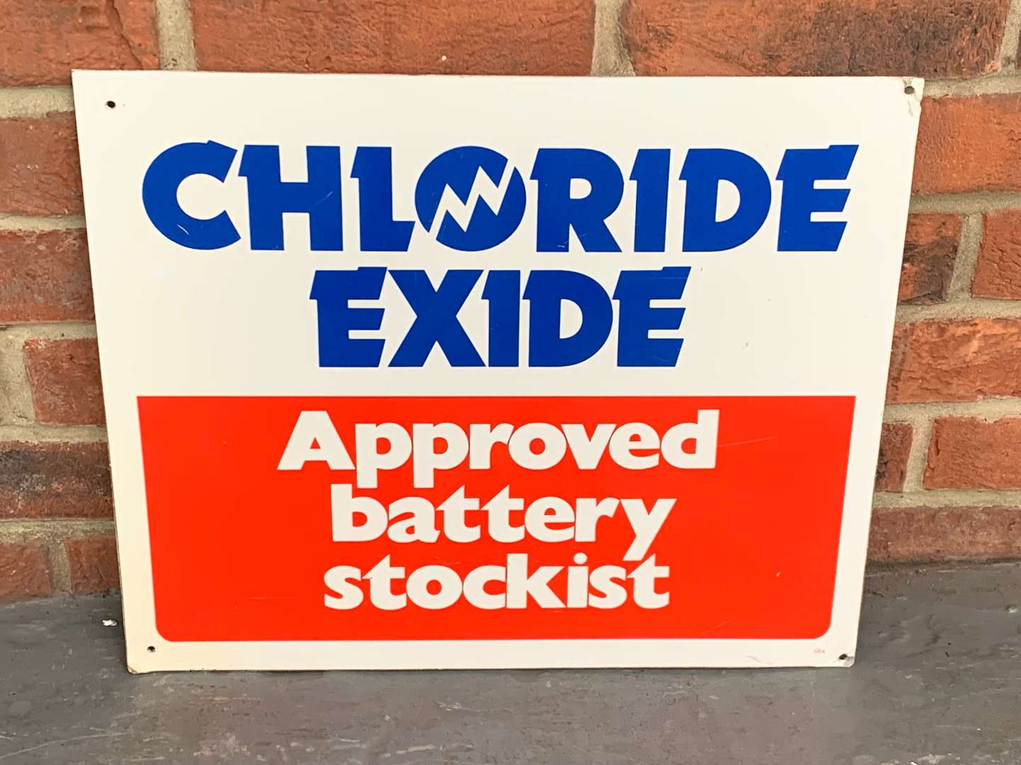 <p>Chloride Exide Stockist Aluminium Sign</p>
