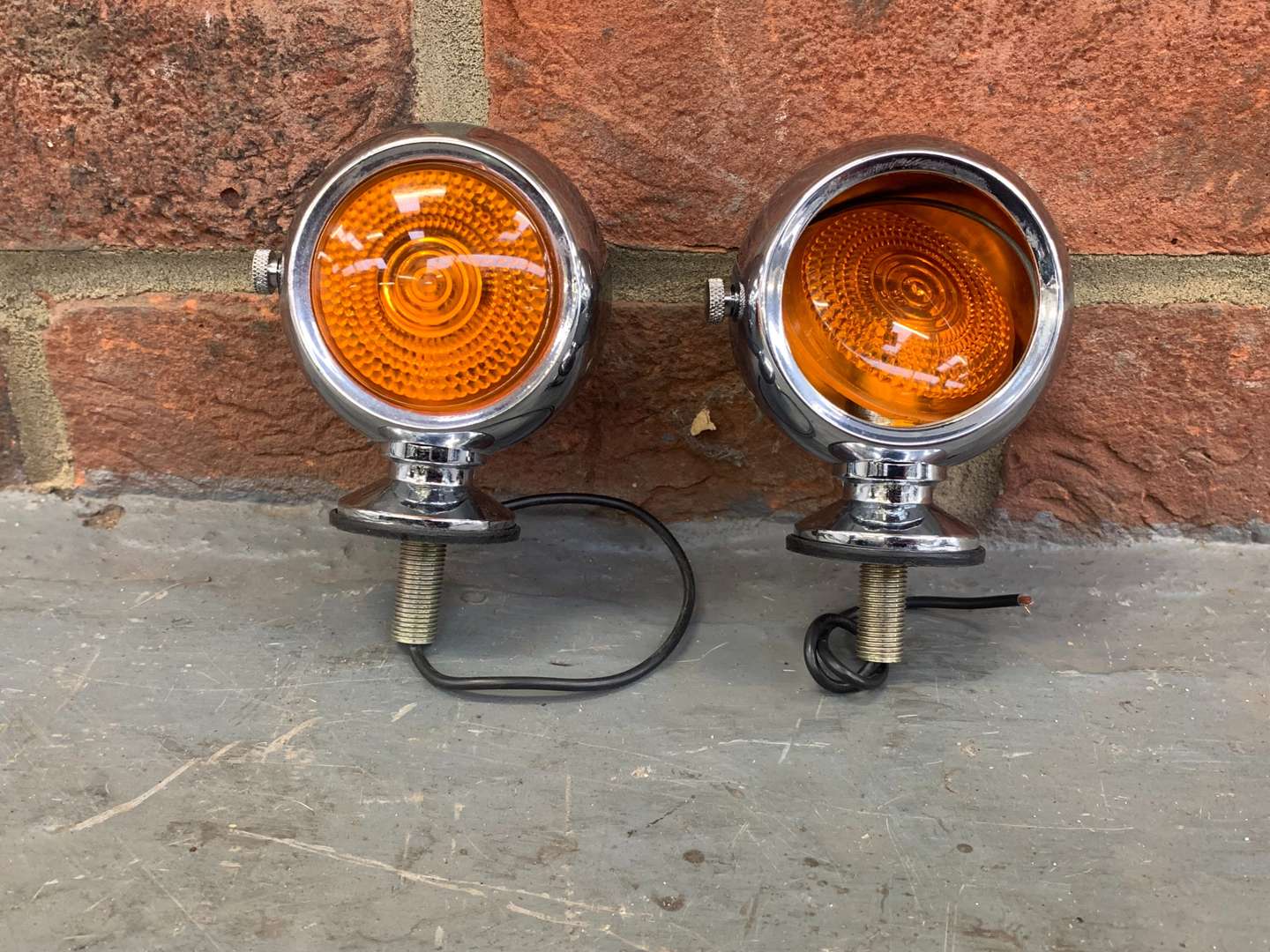 <p>Pair of&nbsp;New Old Stock Indicator Lamps</p>