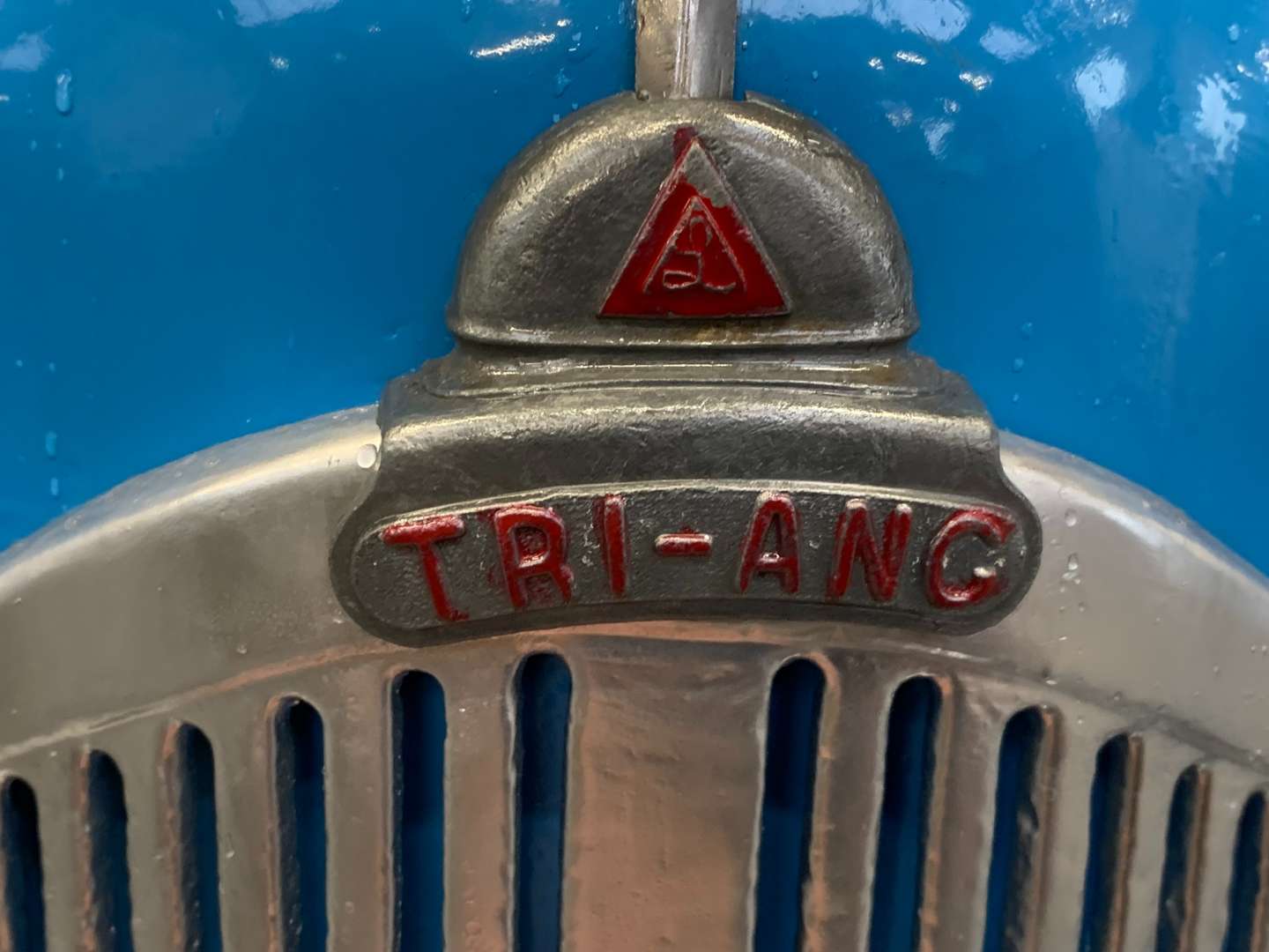 <p>&nbsp;1950's Triang Centurian Pedal Car</p>