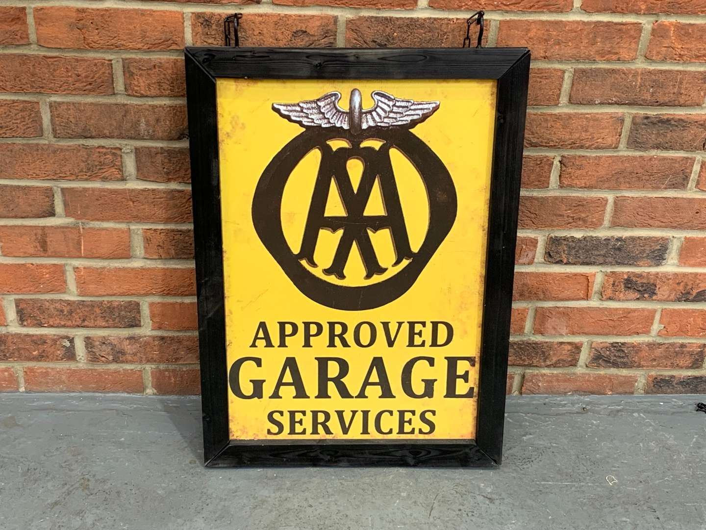 <p>AA Approved Garage Wooden Framed Printed Hanging Sign</p>