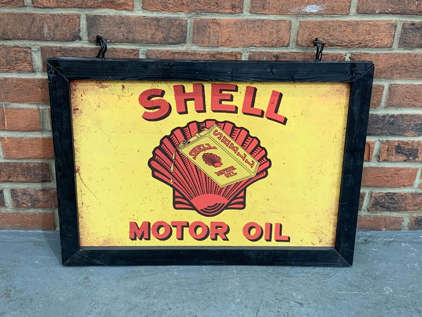 <p>Shell Motor Oil Wooden Framed Printed Hanging Sign</p>