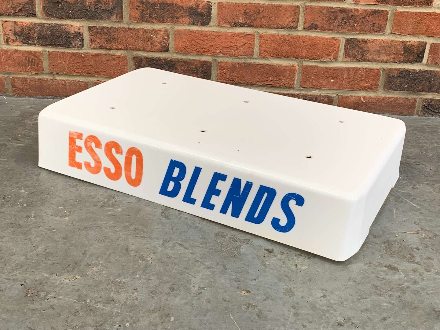 <p>Esso Blends Plastic Petrol Pump Top</p>