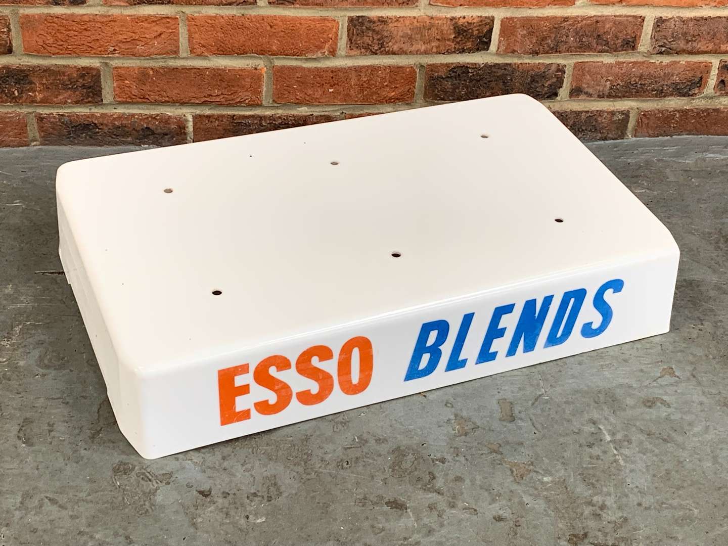 <p>Esso Blends Plastic Petrol Pump Top</p>