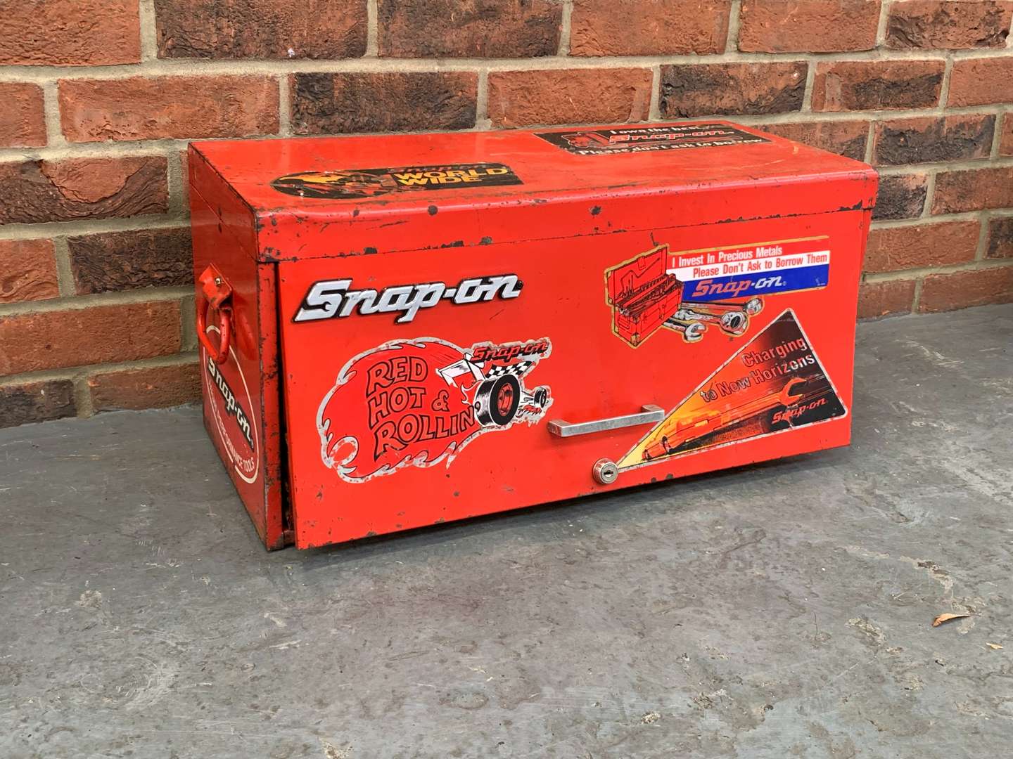 <p>Snap On Tool Chest</p>