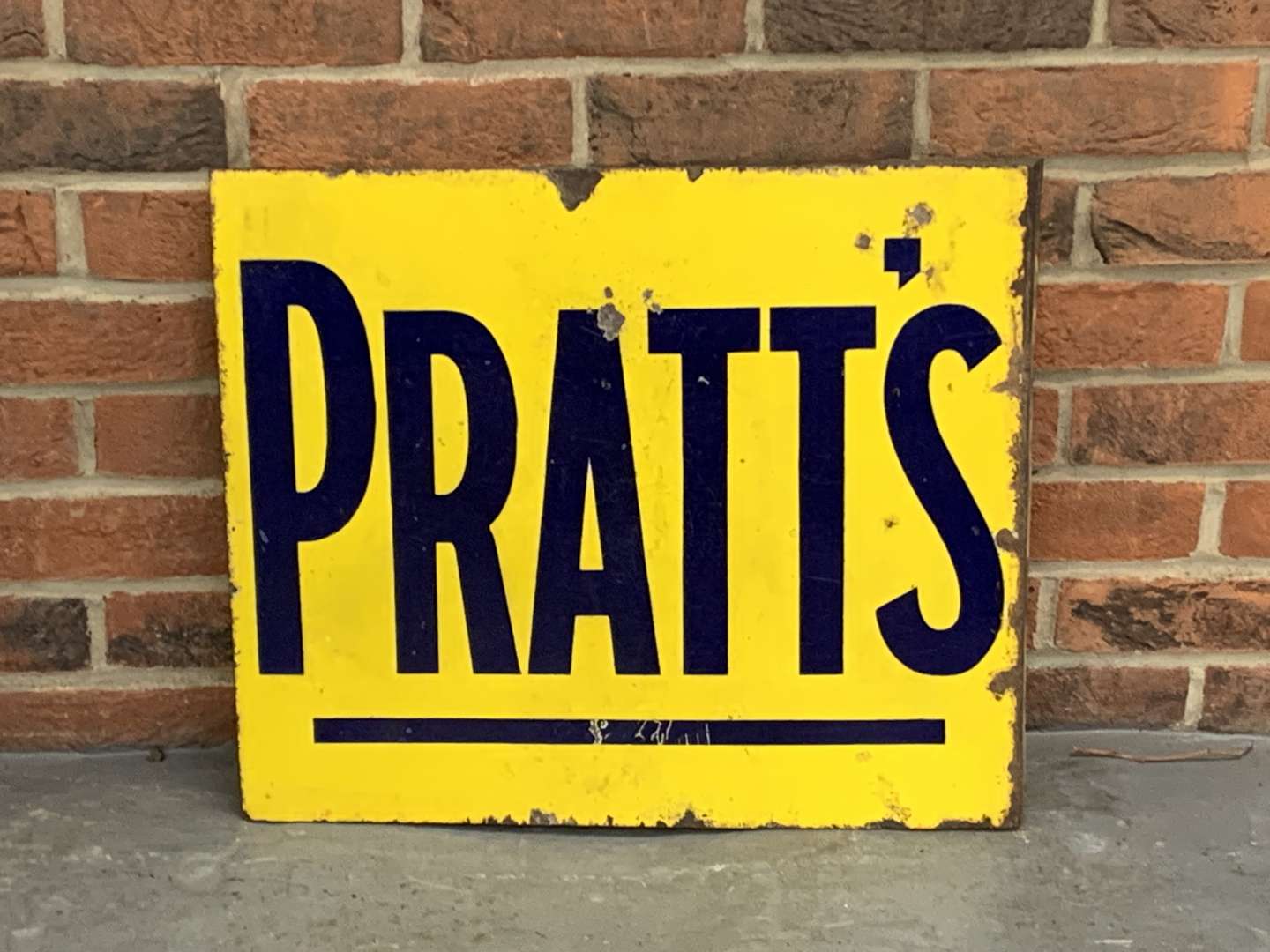 <p>Pratts Enamel Flange Sign</p>