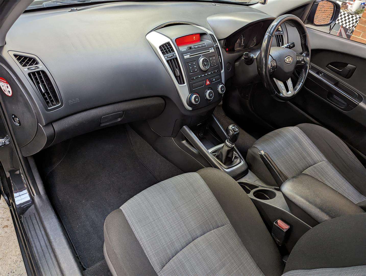 <p>2012 KIA CEED 2 ECODYNAMICS CRDI</p>