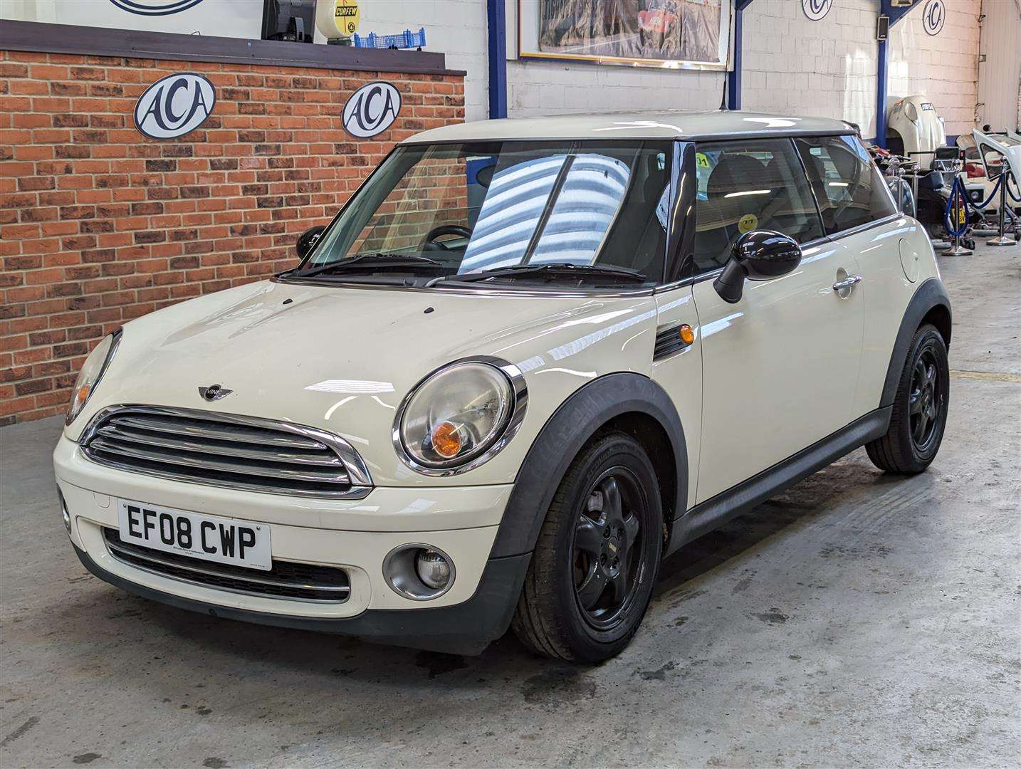 <p>2008 MINI ONE</p>