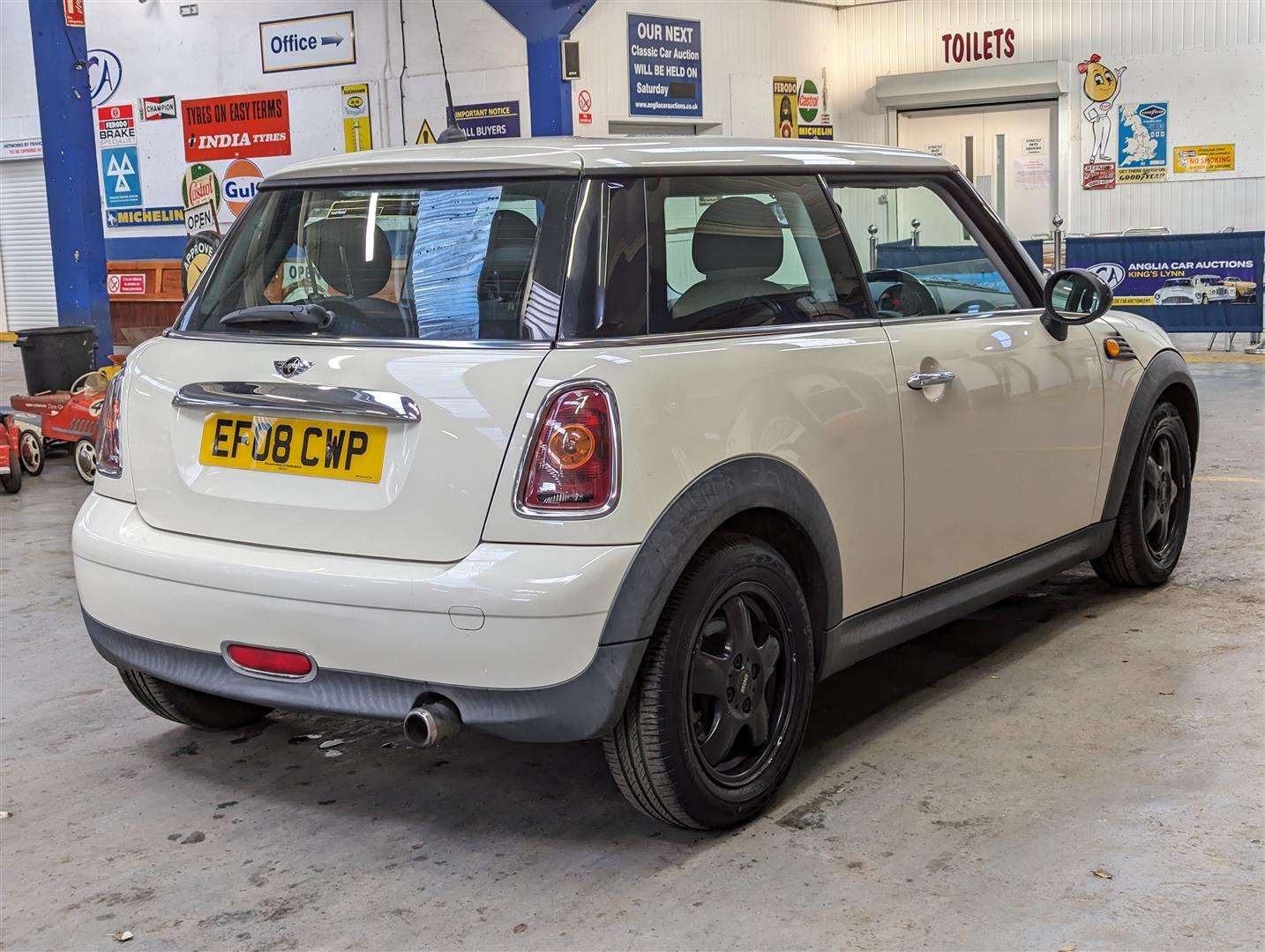 <p>2008 MINI ONE</p>