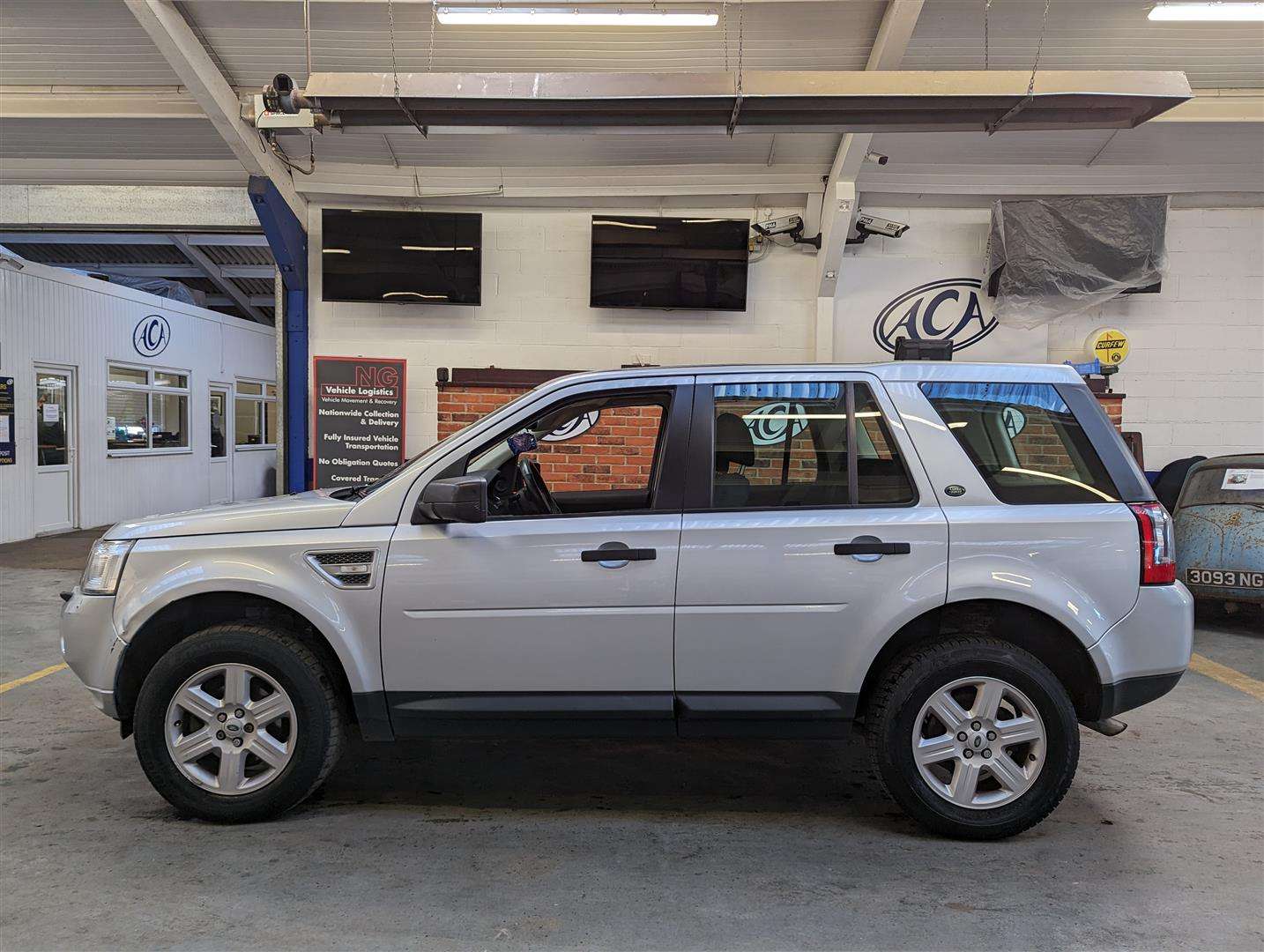 <p>2011 LAND ROVER FREELANDER GS TD4</p>