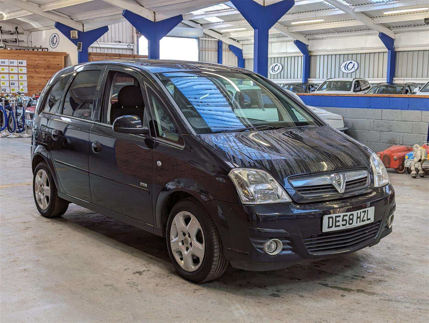 <p>2008 VAUXHALL MERIVA DESIGN</p>