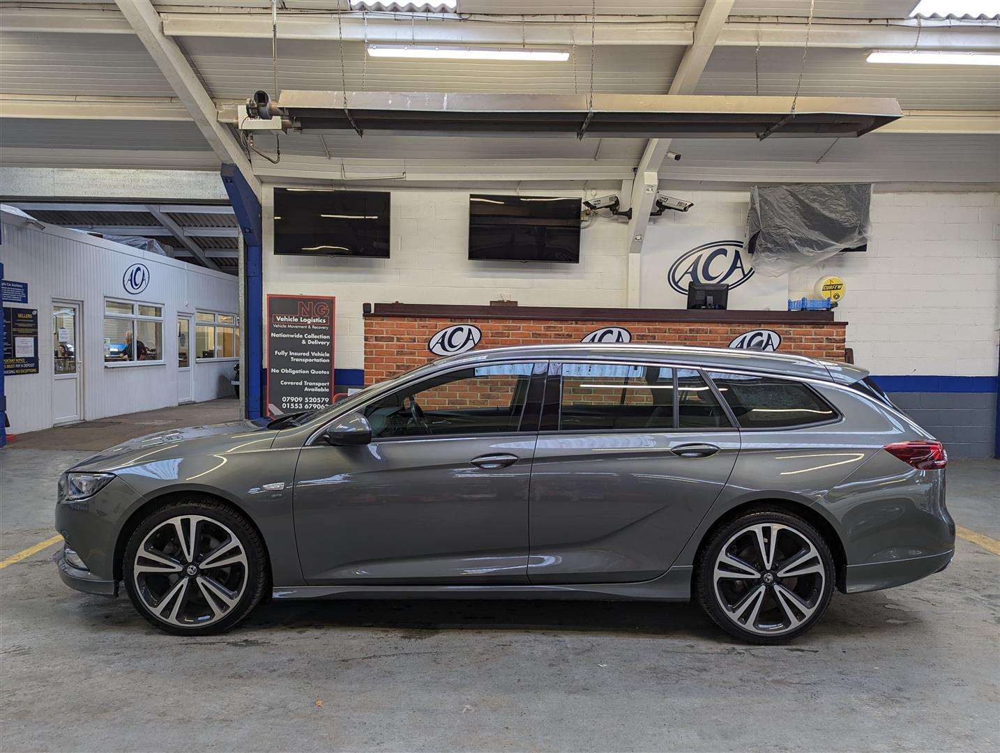 <p>2019 VAUXHALL INSIGNIA SRI VX-LINE NAV</p>