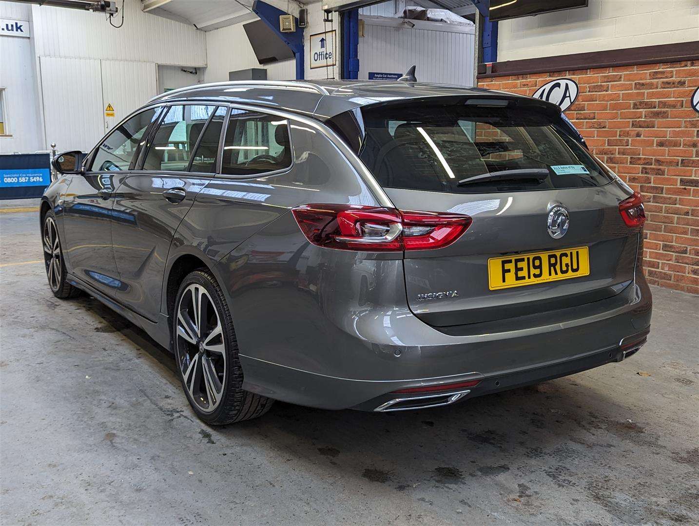 <p>2019 VAUXHALL INSIGNIA SRI VX-LINE NAV</p>