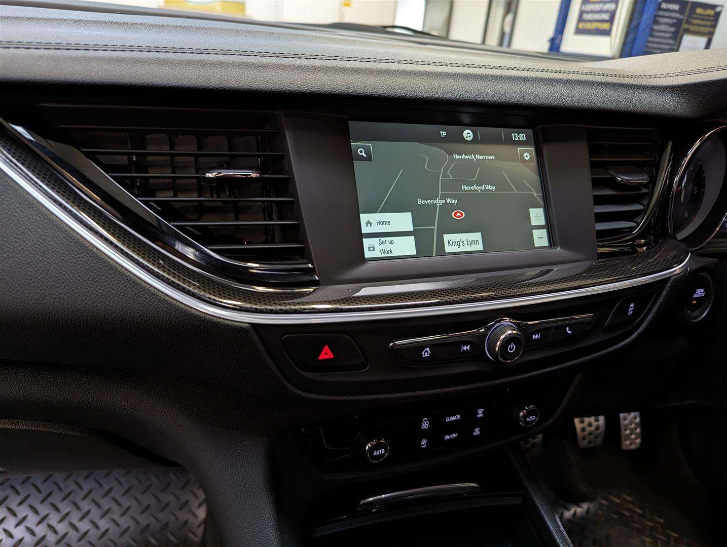 <p>2019 VAUXHALL INSIGNIA SRI VX-LINE NAV</p>