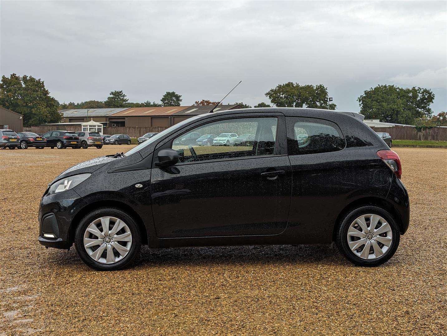 <p>2015 PEUGEOT 108 ACTIVE</p>