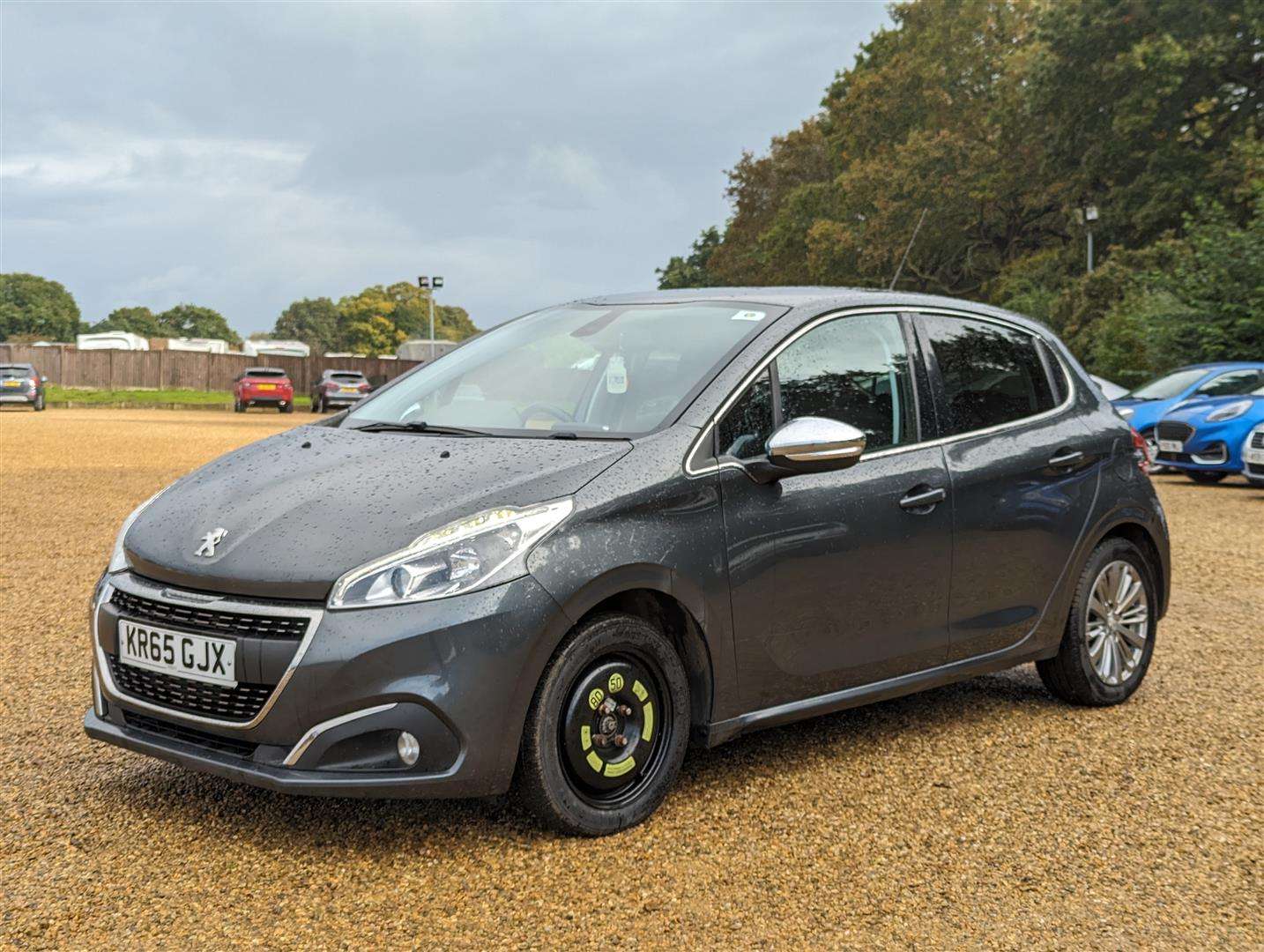 <p>2015 PEUGEOT 208 ALLURE BLUE HDI</p>