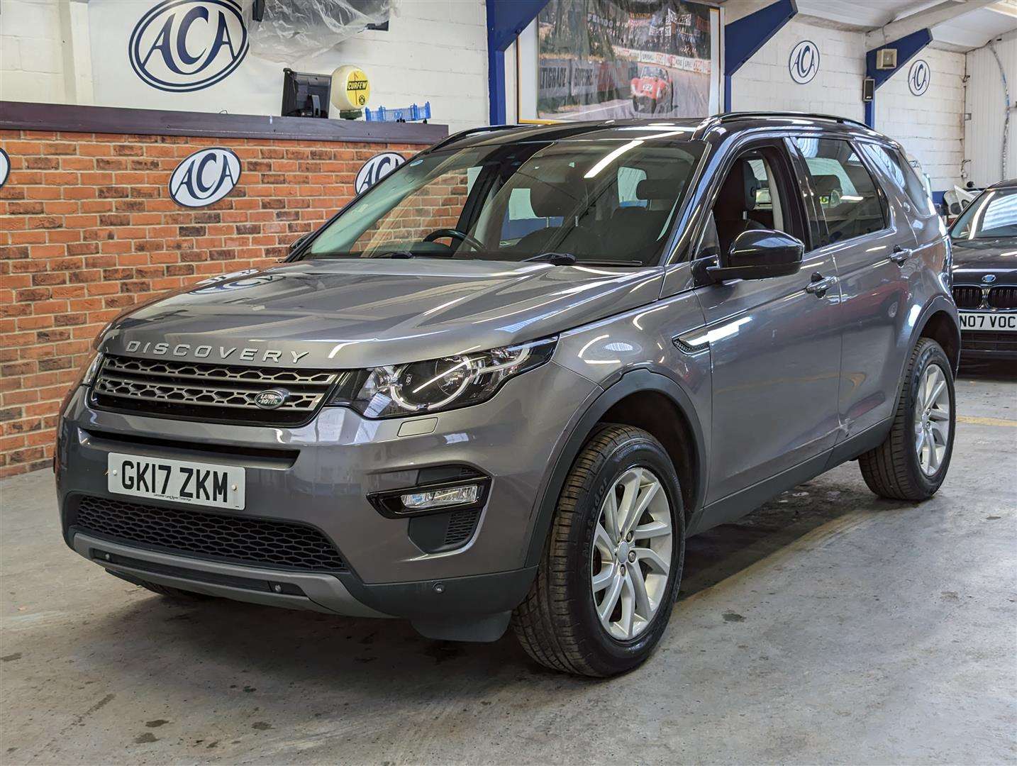 <p>2017 LAND ROVER DISCOVERY SPORT SE TECH T</p>