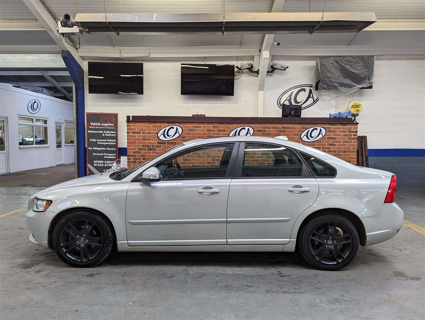 <p>2011 VOLVO S40 SE LUX EDITION DRIVE</p>