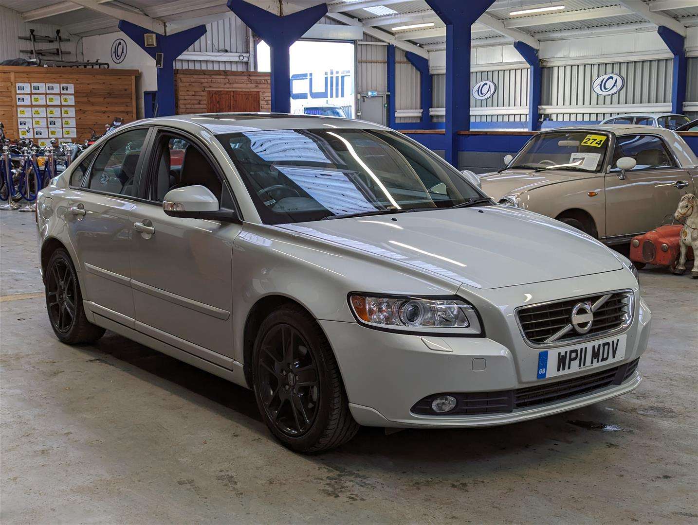 <p>2011 VOLVO S40 SE LUX EDITION DRIVE</p>