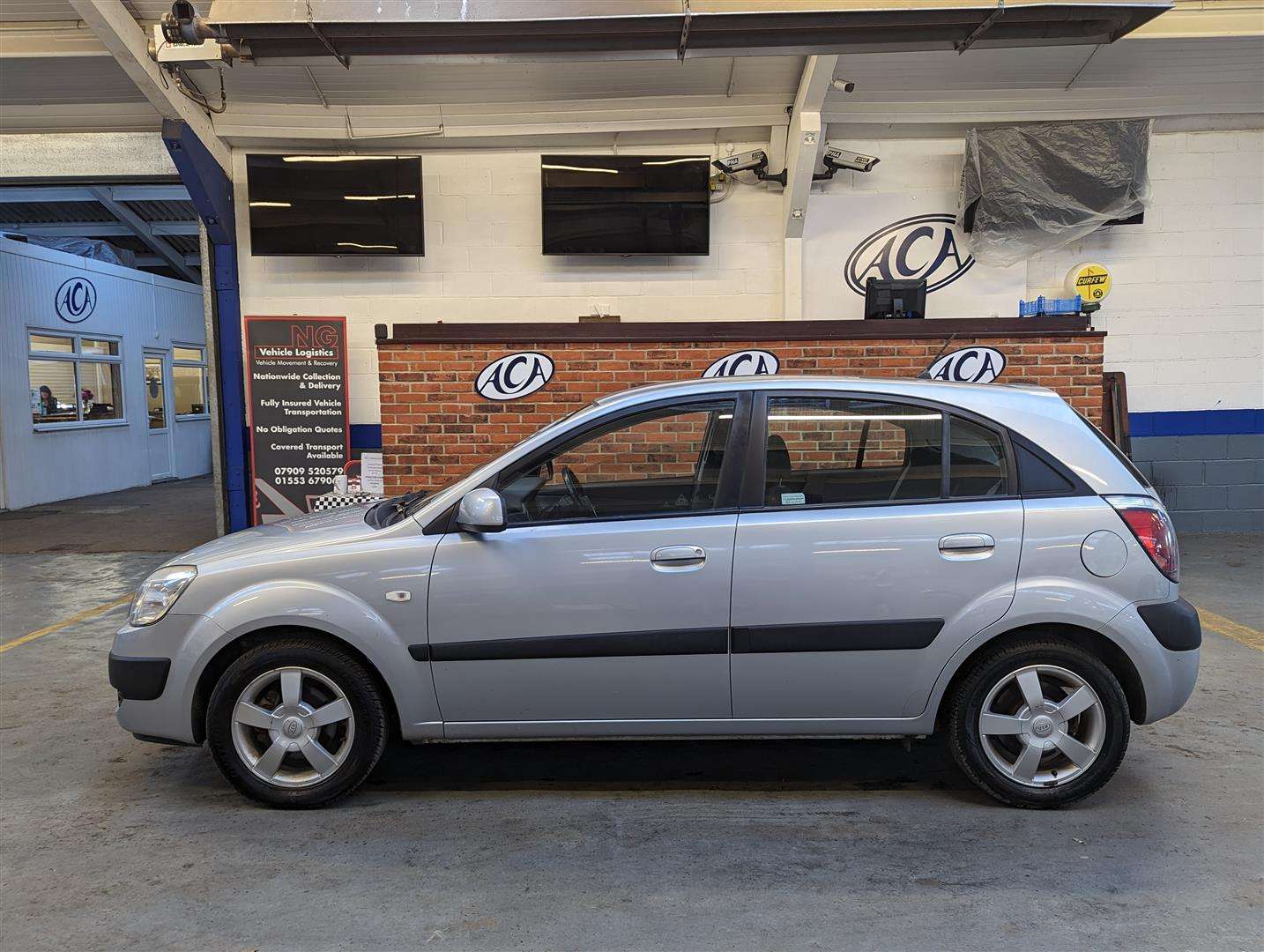 <p>2006 KIA RIO LX CRDI</p>