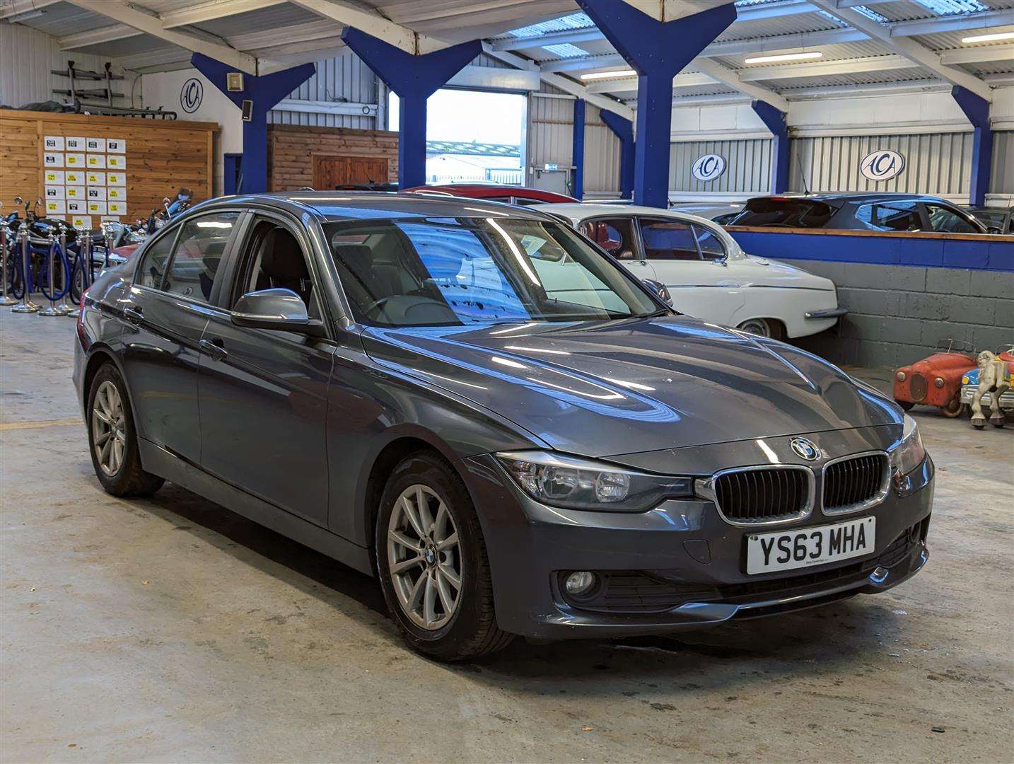 <p>2013 BMW 320D BUSINESS EFFICIENTDY</p>