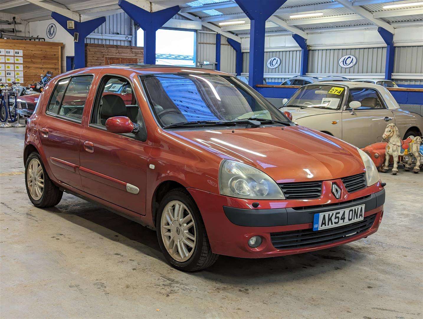 <p>2004 RENAULT CLIO INITIALE 16V AUTO</p>