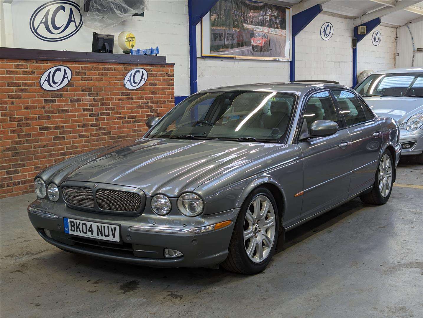 <p>2004 JAGUAR XJ6 V6 SPORT AUTO</p>